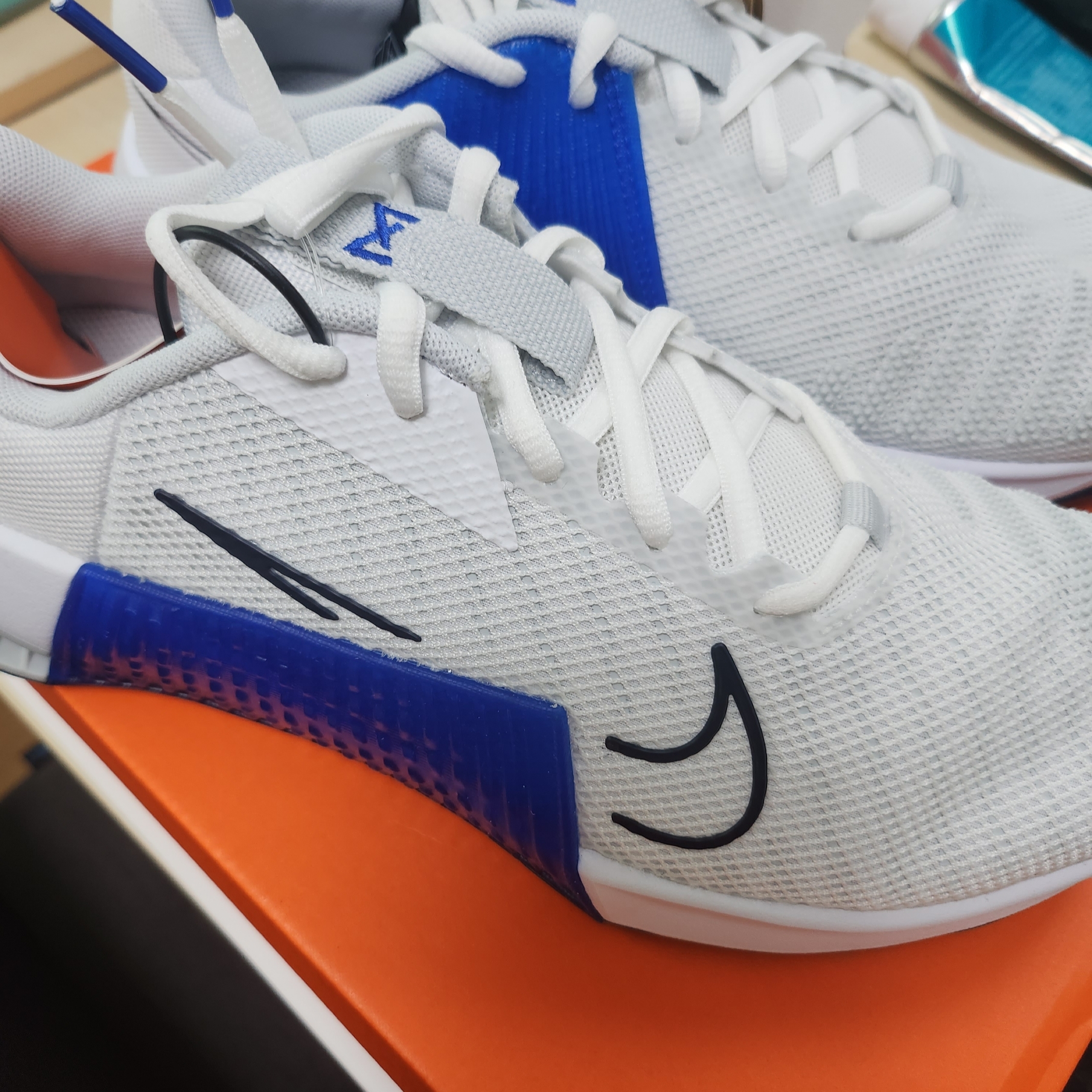 Nike Metcon 9 White Racer Blue 착용 스타일 - 2
