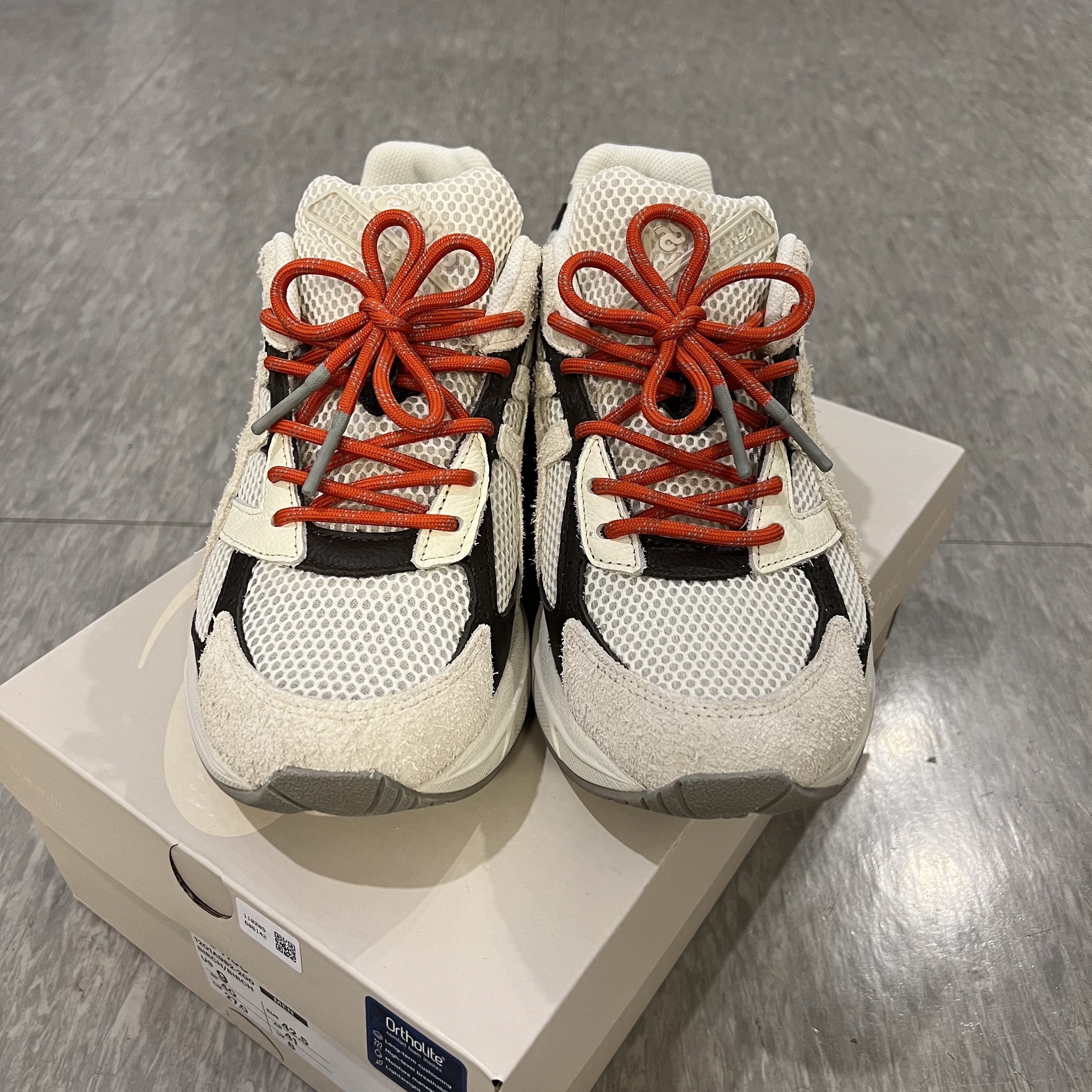 Asics x Hal Studios Gel-1130 MK-III Glacier 착용 스타일 - 2