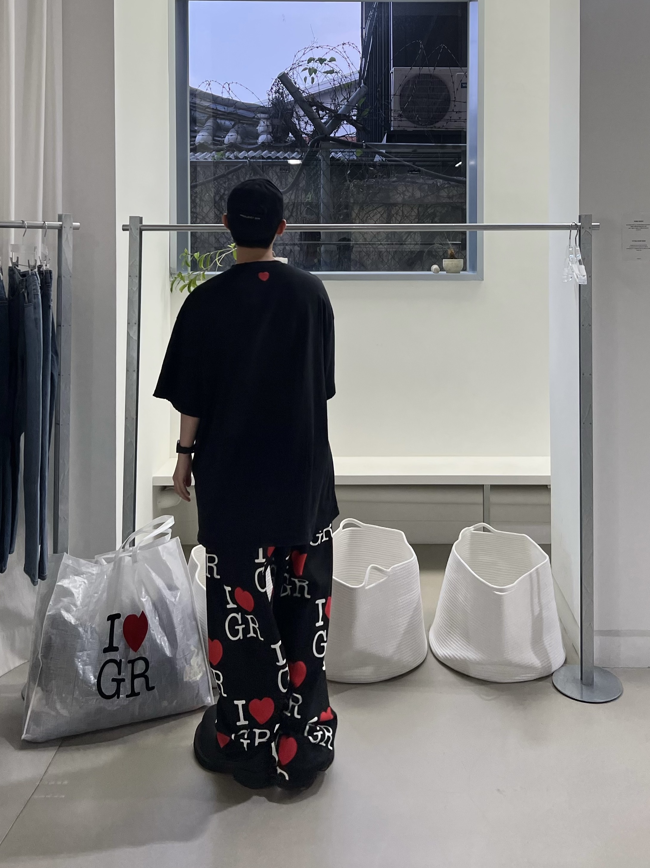 Project G/R I Love GR T-Shirt Black - Haus of GR Exclusive, Project G/R I Love GR Pants Black - Haus of GR Exclusive 착용 스타일 - 5