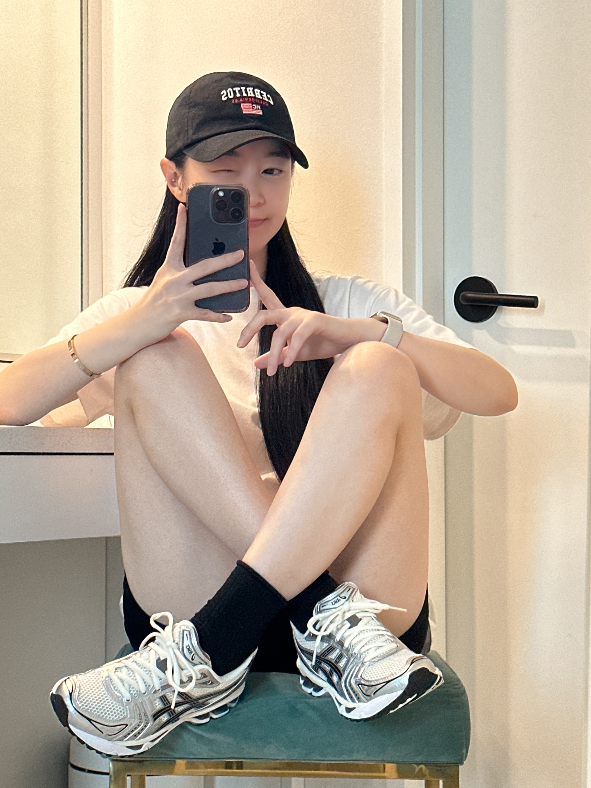 Asics Gel-Kayano 14 Cream Black 착용 스타일 - 1
