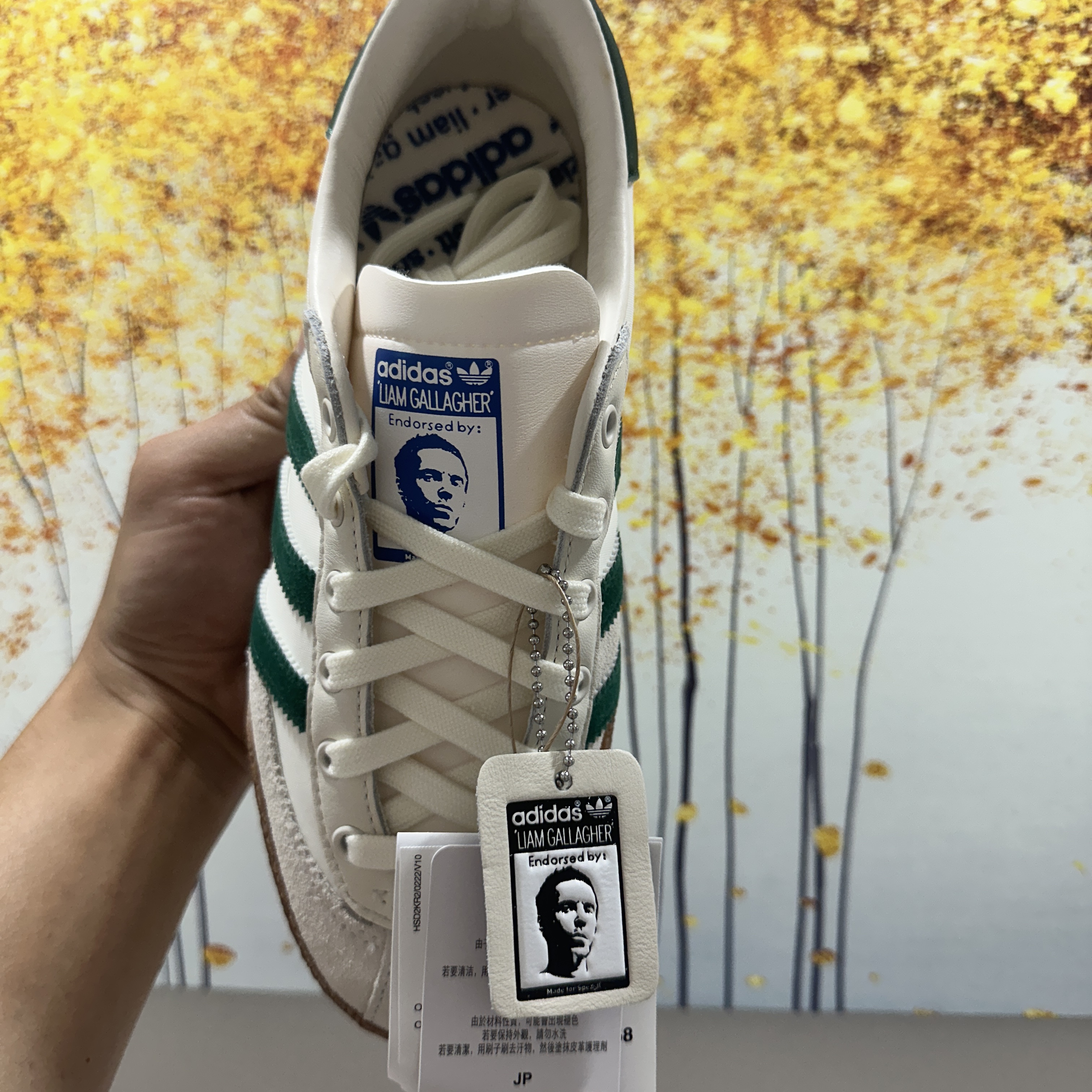 Adidas x Liam Gallagher Spezial LG II Cream White Collegiate Green 착용 스타일 - 2