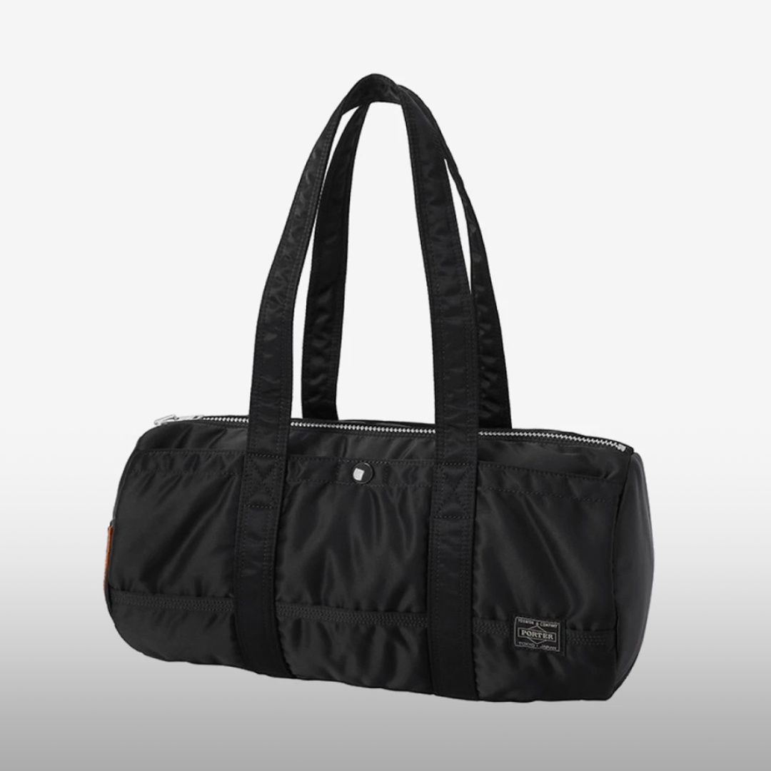 Jansport Half Pint Mini Backpack Black, COS Quilted Oversized Shoulder Bag Off White Light Beige 착용 스타일 - 4