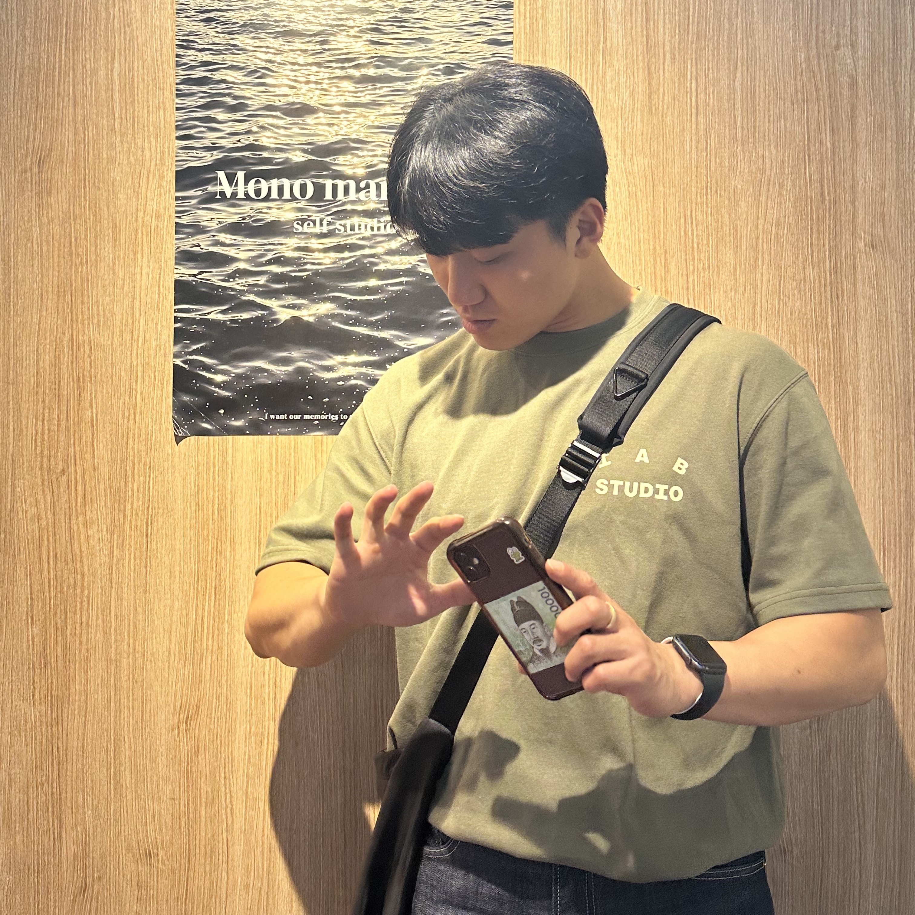 IAB Studio x D.P. T-Shirt Army Green, Nike Air Force 1 '07 Low White 착용 스타일 - 1