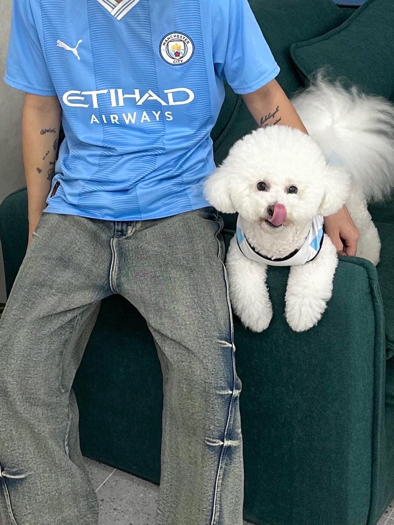 Puma Manchester City 2023/24 Home Jersey Team Light Blue (Non Marking Ver.), Nike x Ambush Air Adjust Force SP Summit White and Black 착용 스타일 - 2
