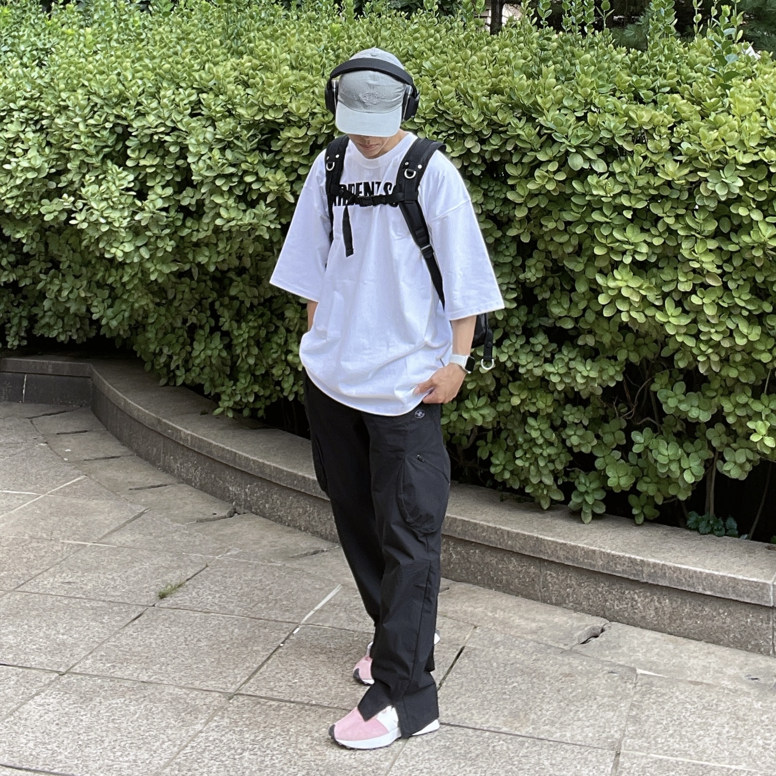 New Balance 327 Pink 착용 스타일 - 1