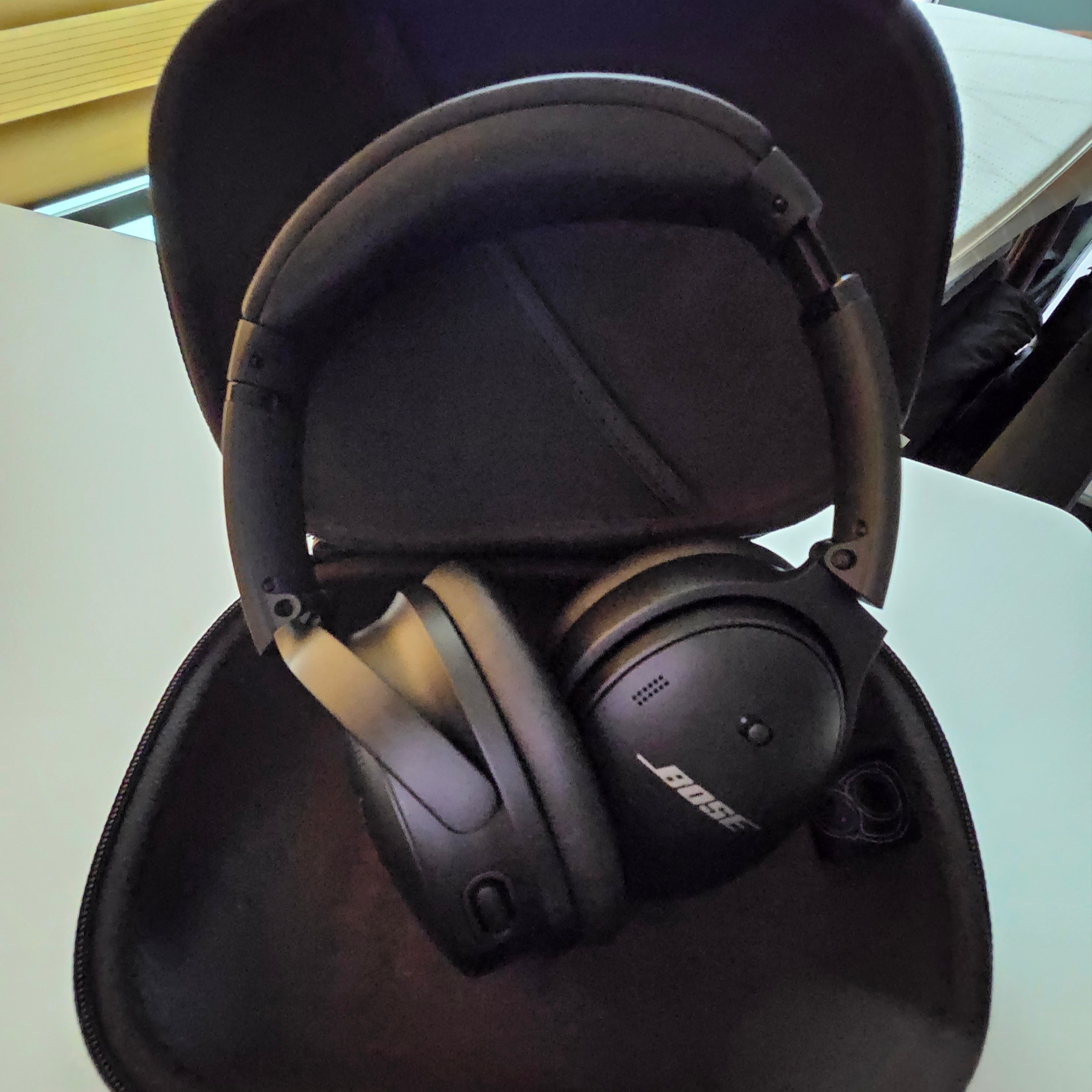 BOSE QC45 Triple Black (Korean Ver.) 착용 스타일