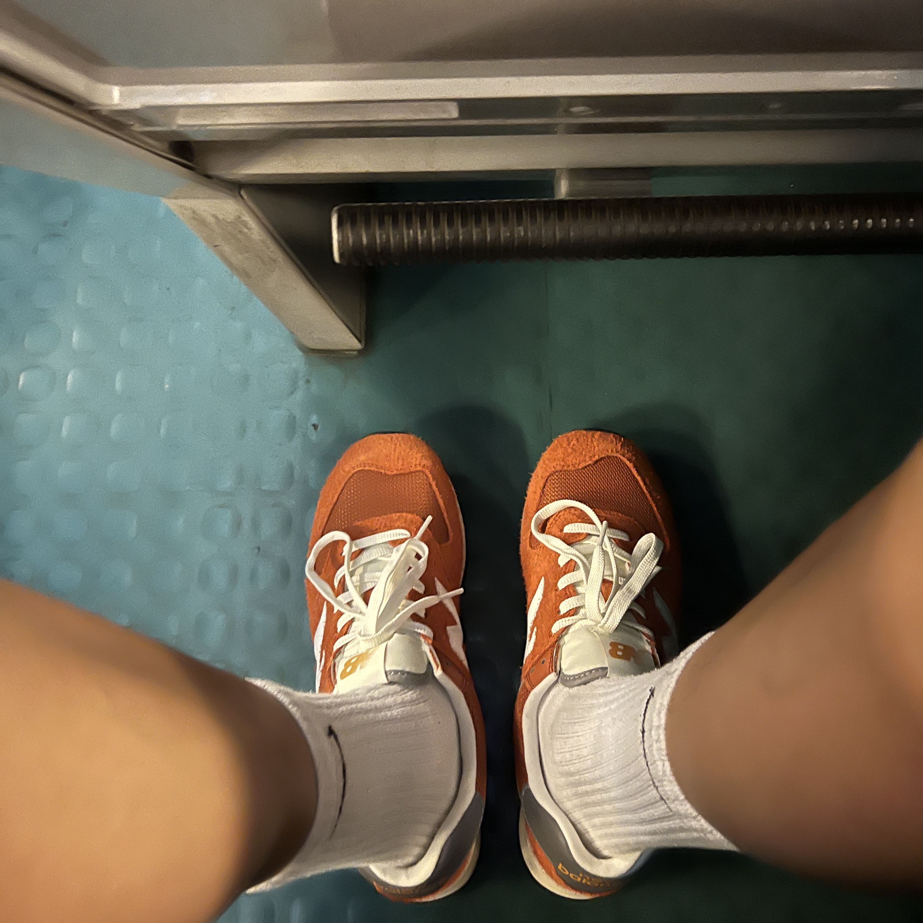 New Balance 574 Heritage Orange Burst White, Wooyoungmi Square Label T-Shirt White - 22FW 착용 스타일 - 2