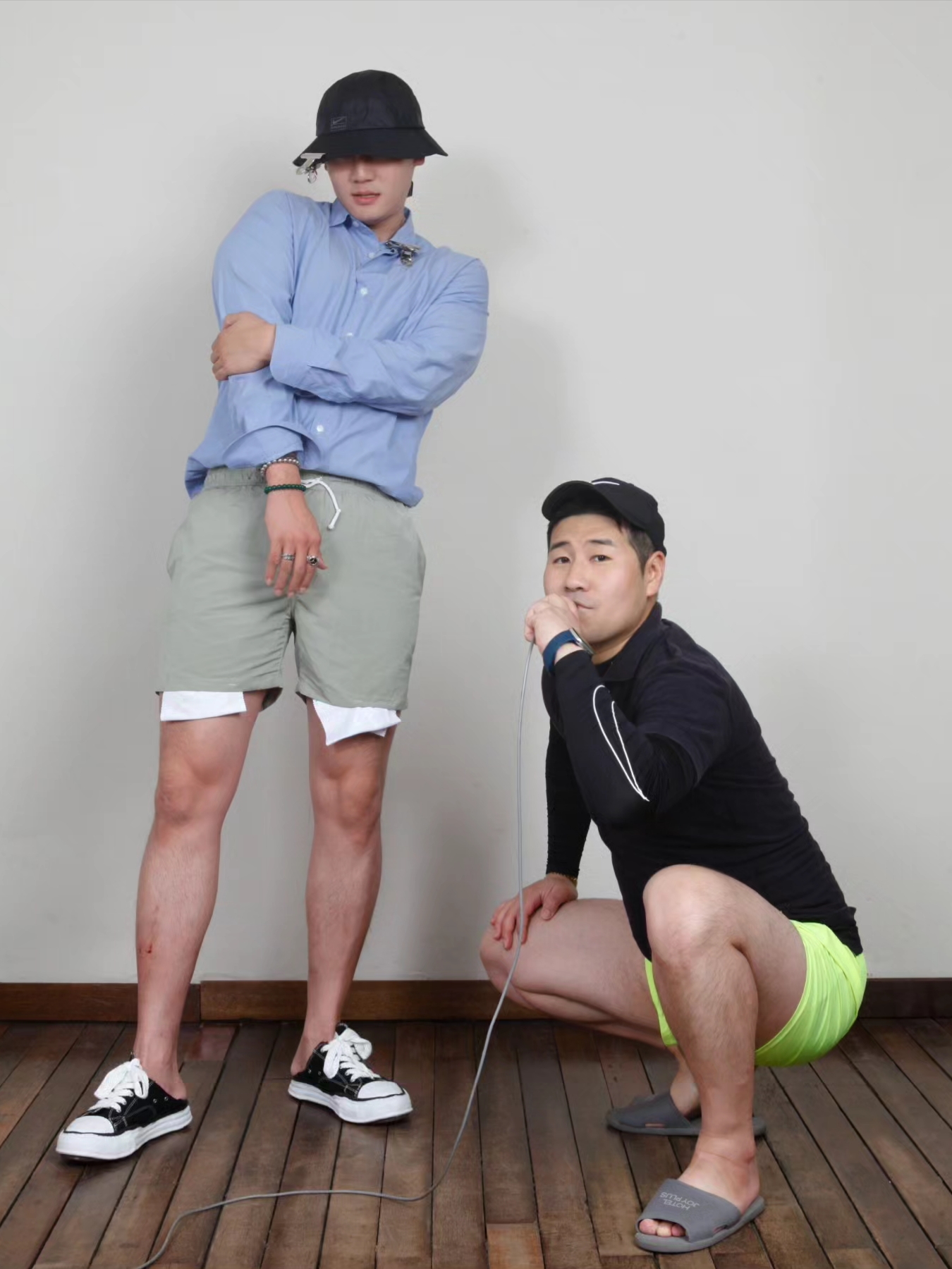 Nike x Stussy NRG FL Storm-Fit Bucket Hat Black, Maison Mihara Yasuhiro Peterson OG Sole Canvas Low Sneakers Black 착용 스타일 - 2
