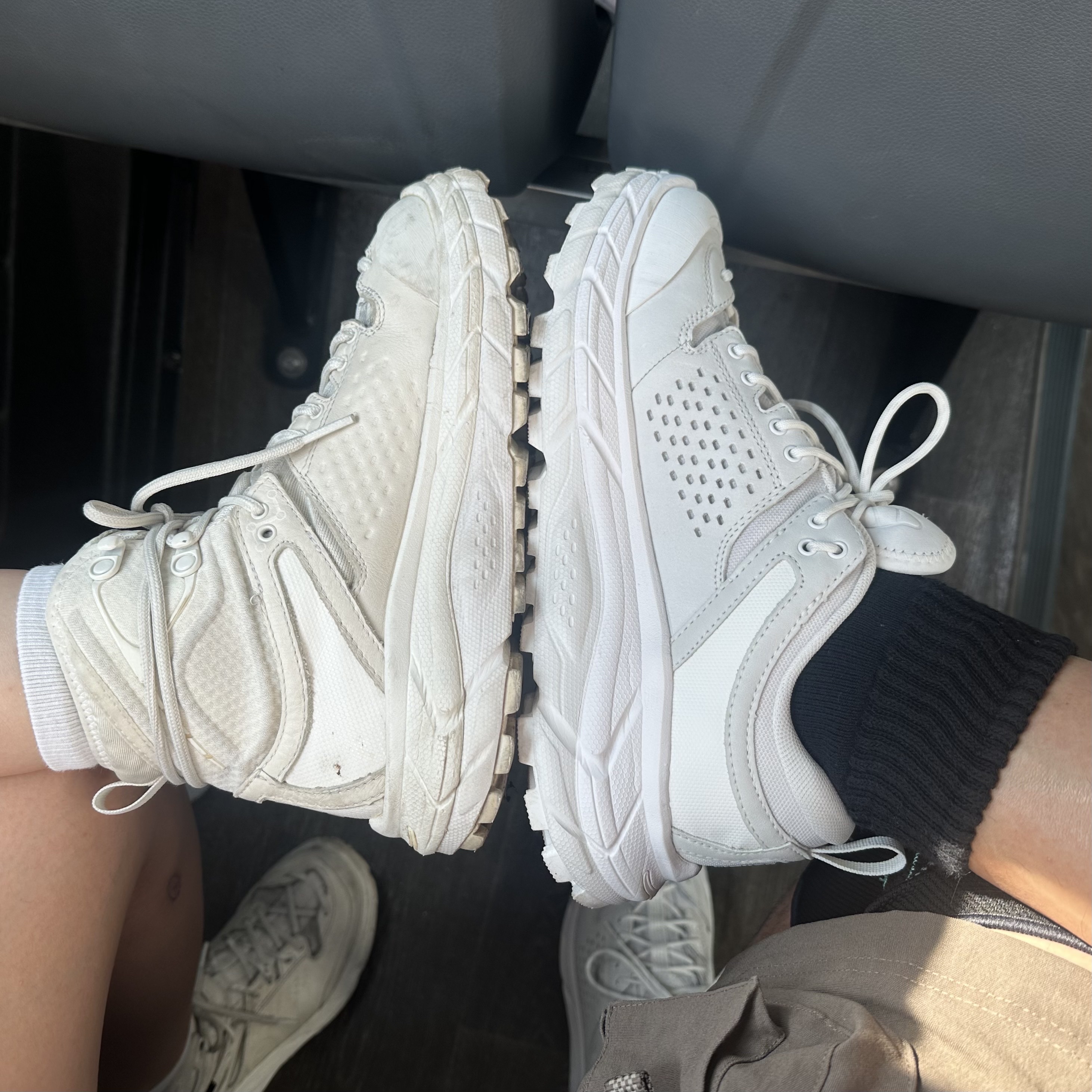 Hoka Tor Ultra Low White, Hoka x Opening Ceremony Tor Ultra Hi 착용 스타일
