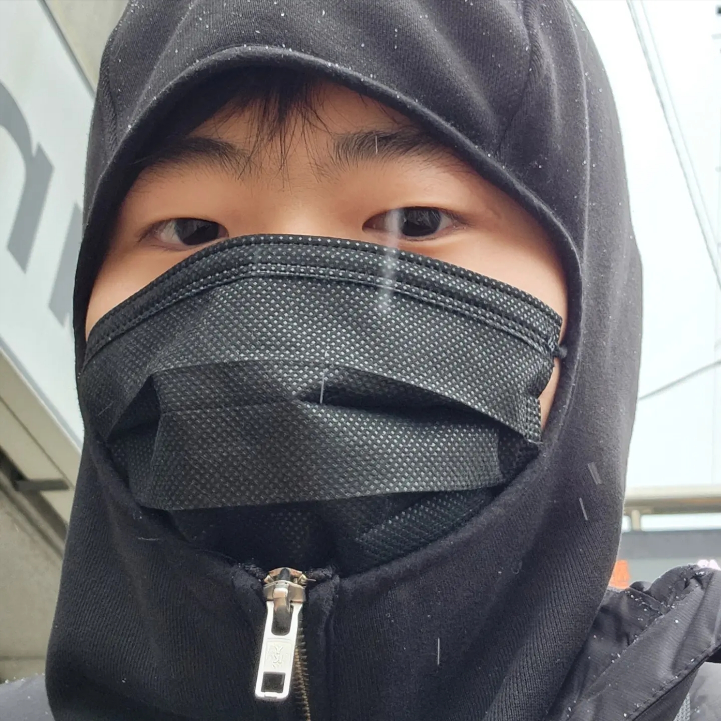Farfromwhat Far Balaclava Hoodie Zip-Up Black, Salomon XT-6 Turtledove 착용 스타일 - 2
