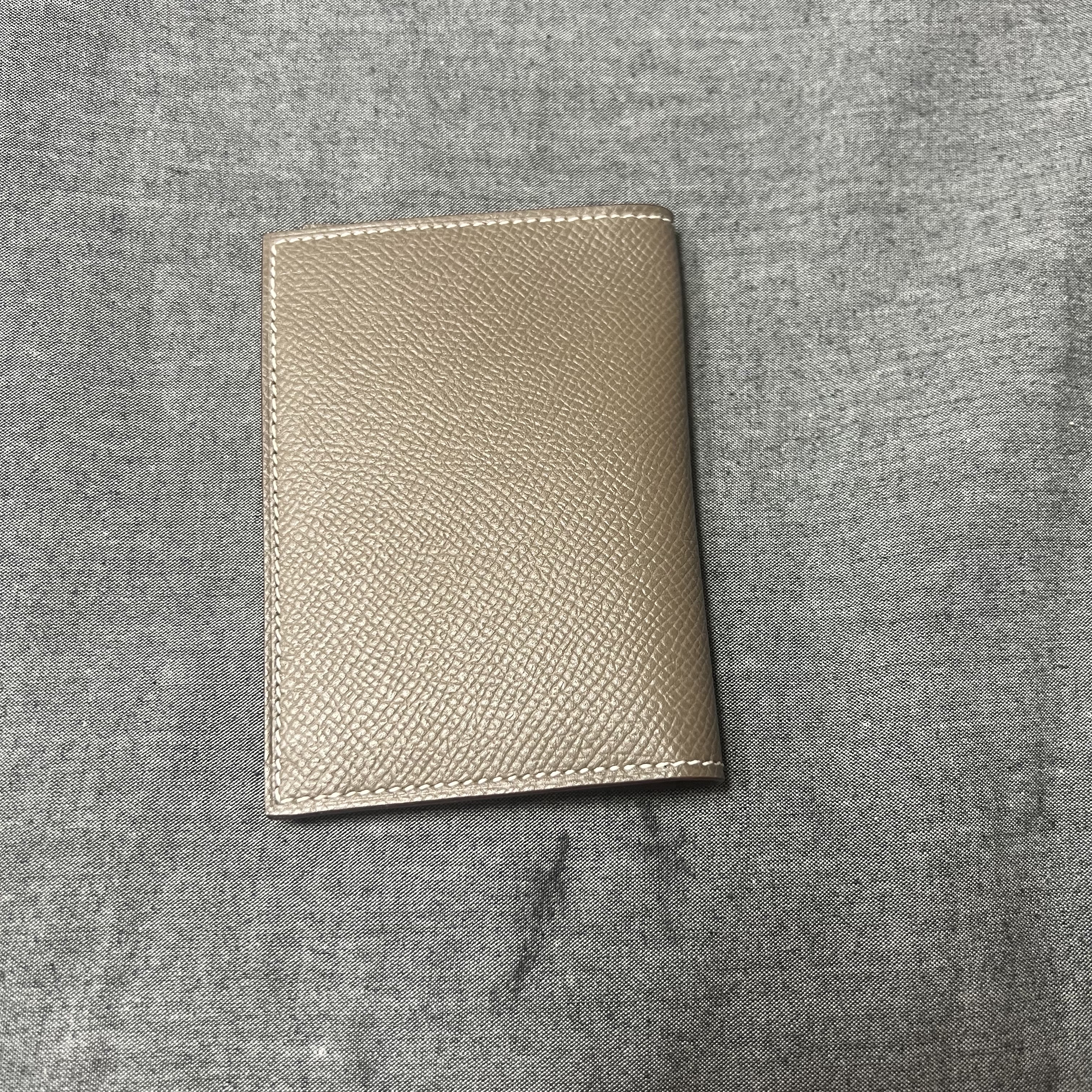 Hermes MC² Euclide Card Holder Epsom & Etoupe 착용 스타일 - 4