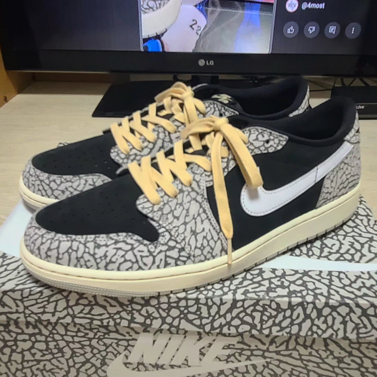 Jordan 1 Retro Low OG Black Cement 착용 스타일 - 3