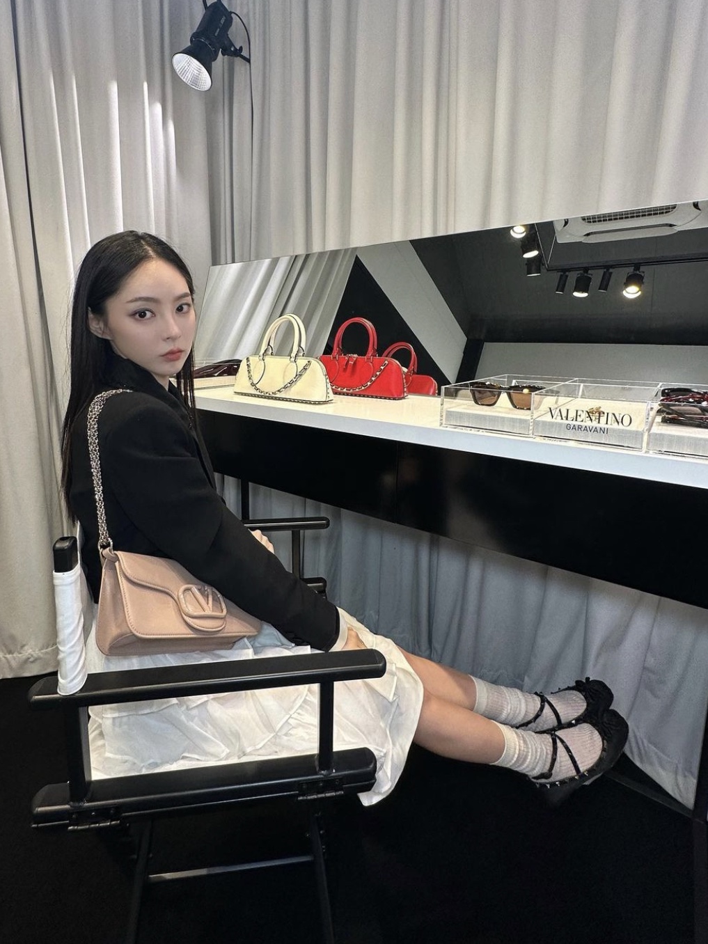 (W) Valentino Rockstud Satin Ballerinas with Tone-on-Tone Studs Black 착용 스타일