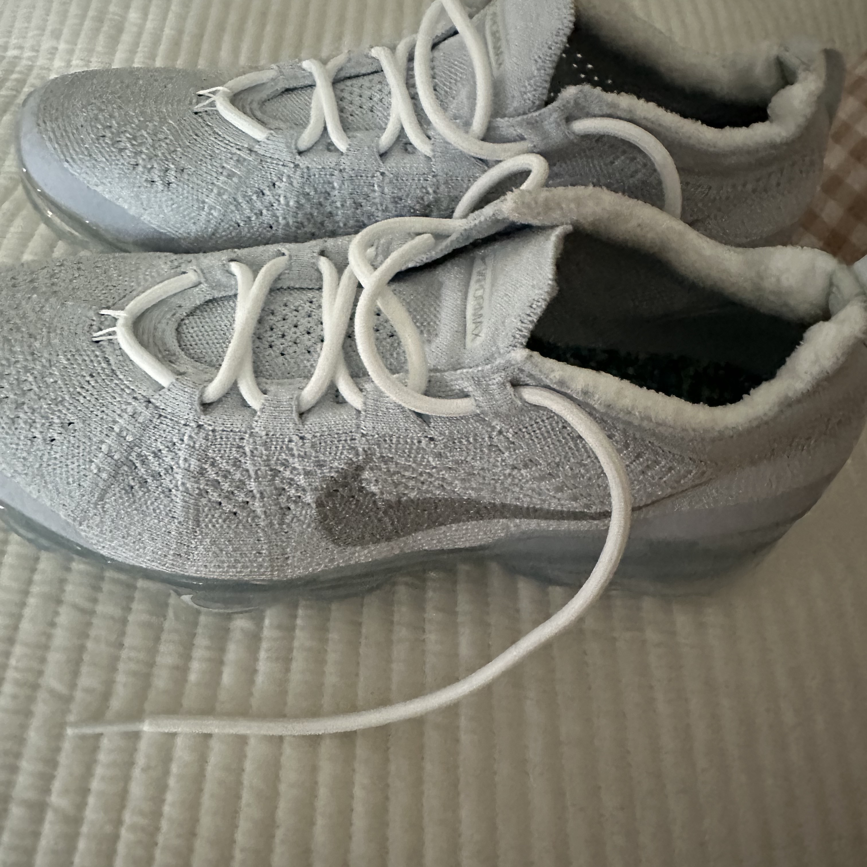 Nike Air VaporMax 2023 Flyknit Pure Platinum 착용 스타일