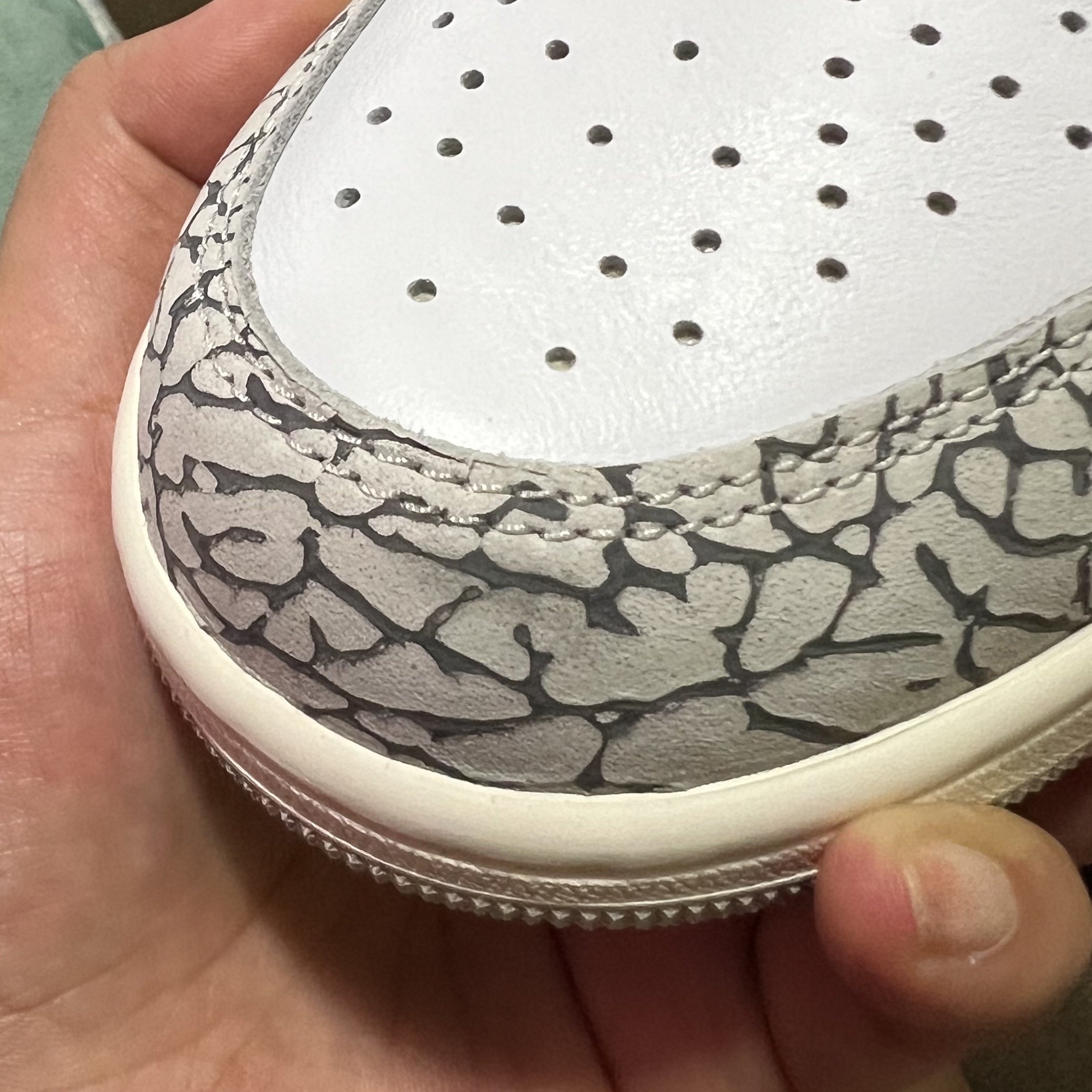 Jordan 1 Retro High OG White Cement 착용 스타일