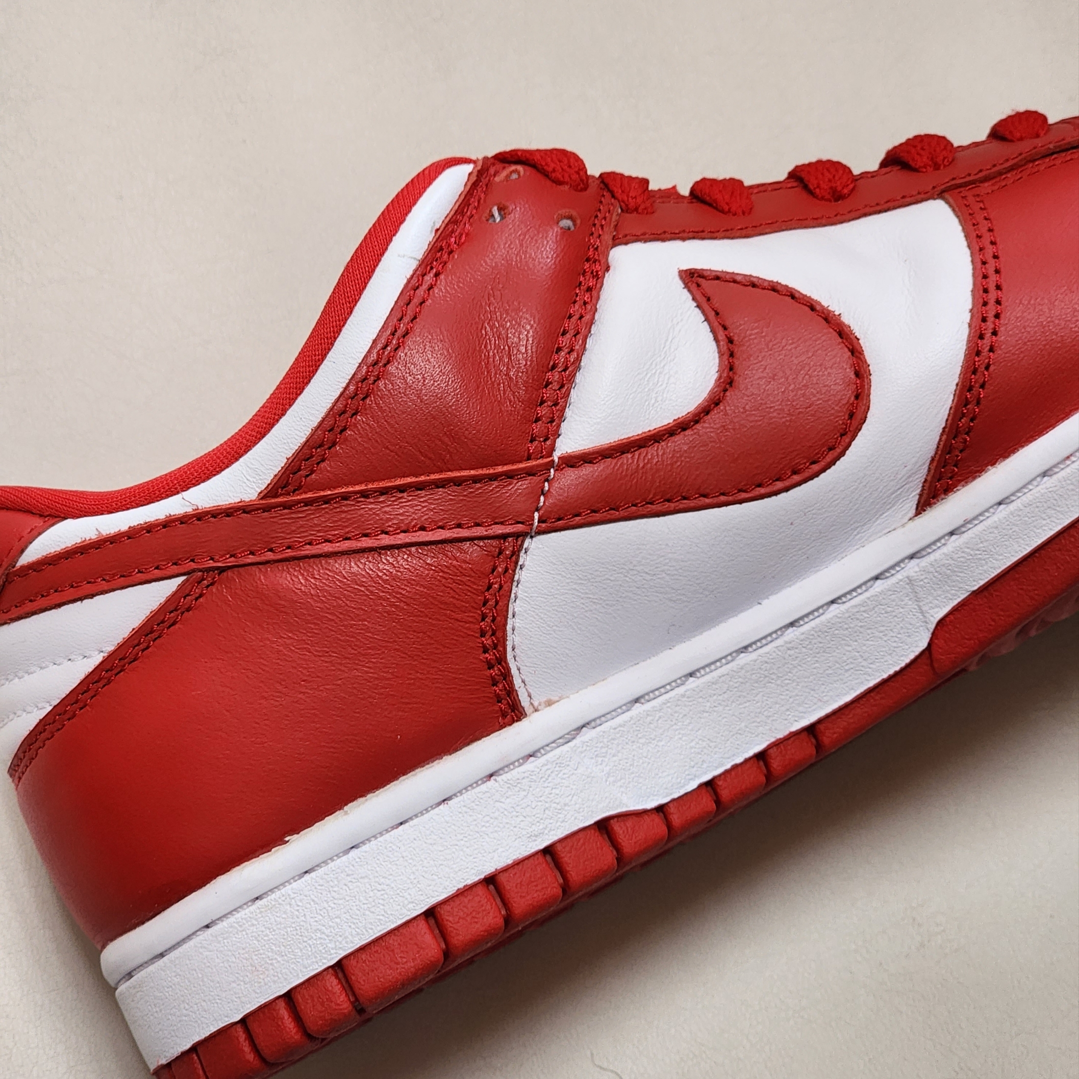 Nike Dunk Low SP White and University Red 2023 착용 스타일 - 4