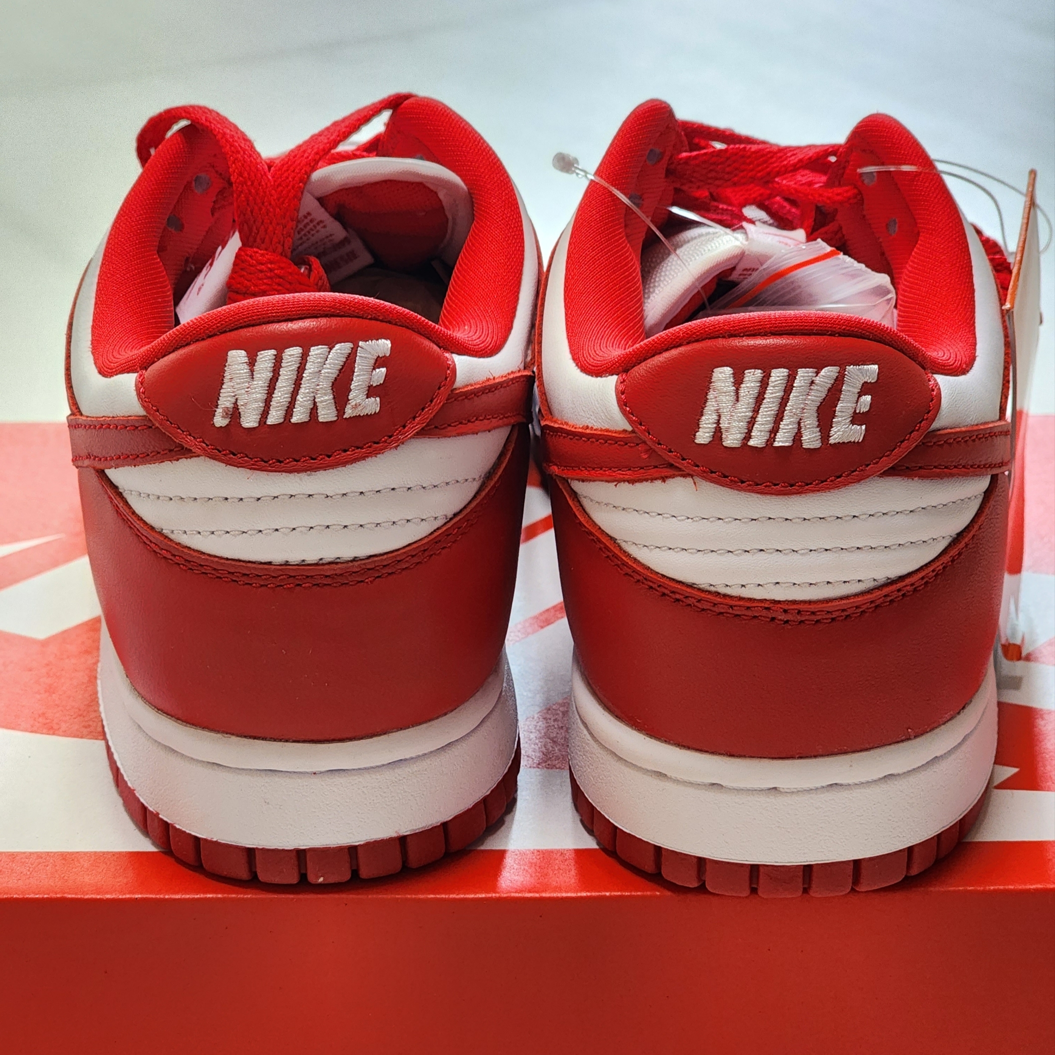 Nike Dunk Low SP White and University Red 2023 착용 스타일 - 3