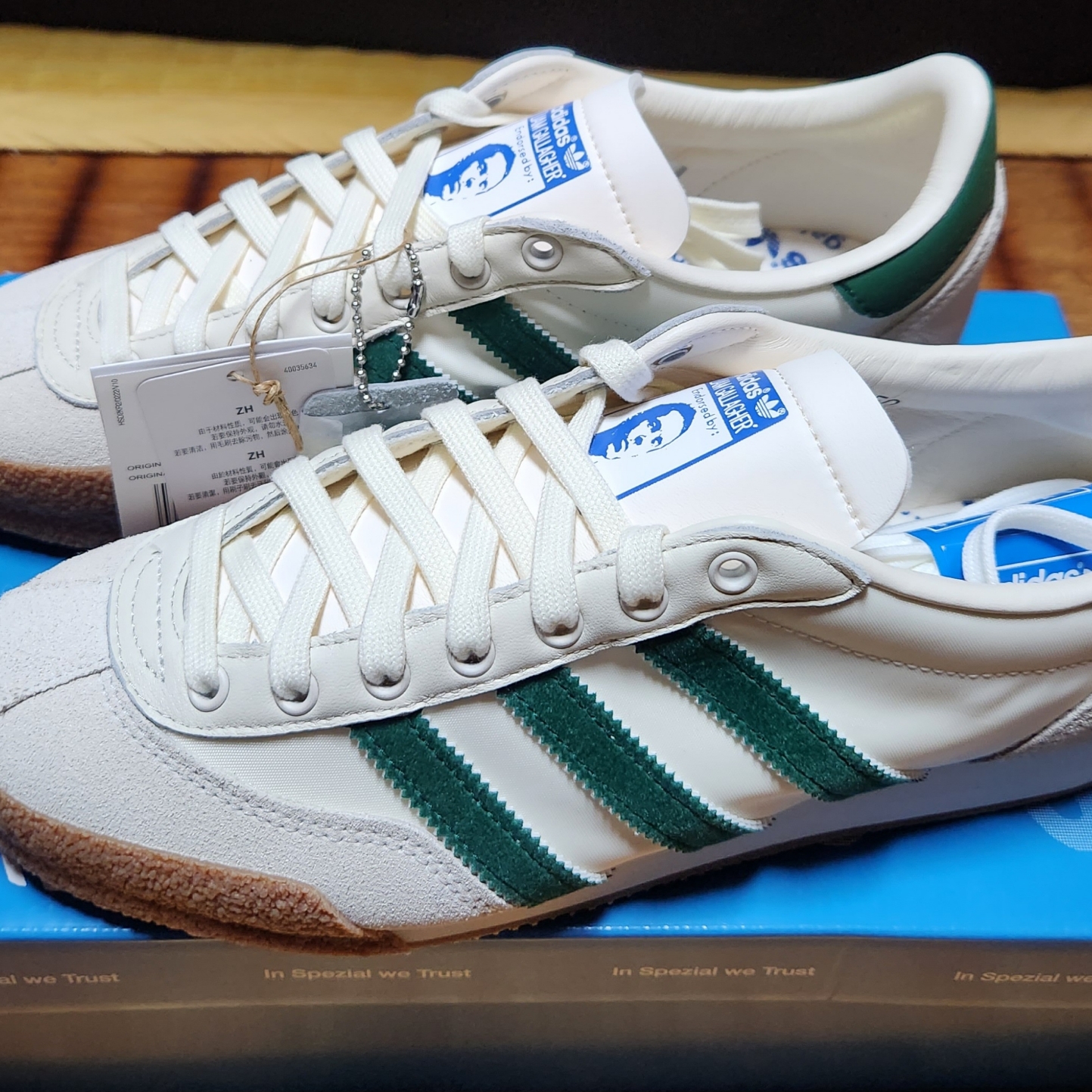 Adidas x Liam Gallagher Spezial LG II Cream White Collegiate Green 착용 스타일 - 3