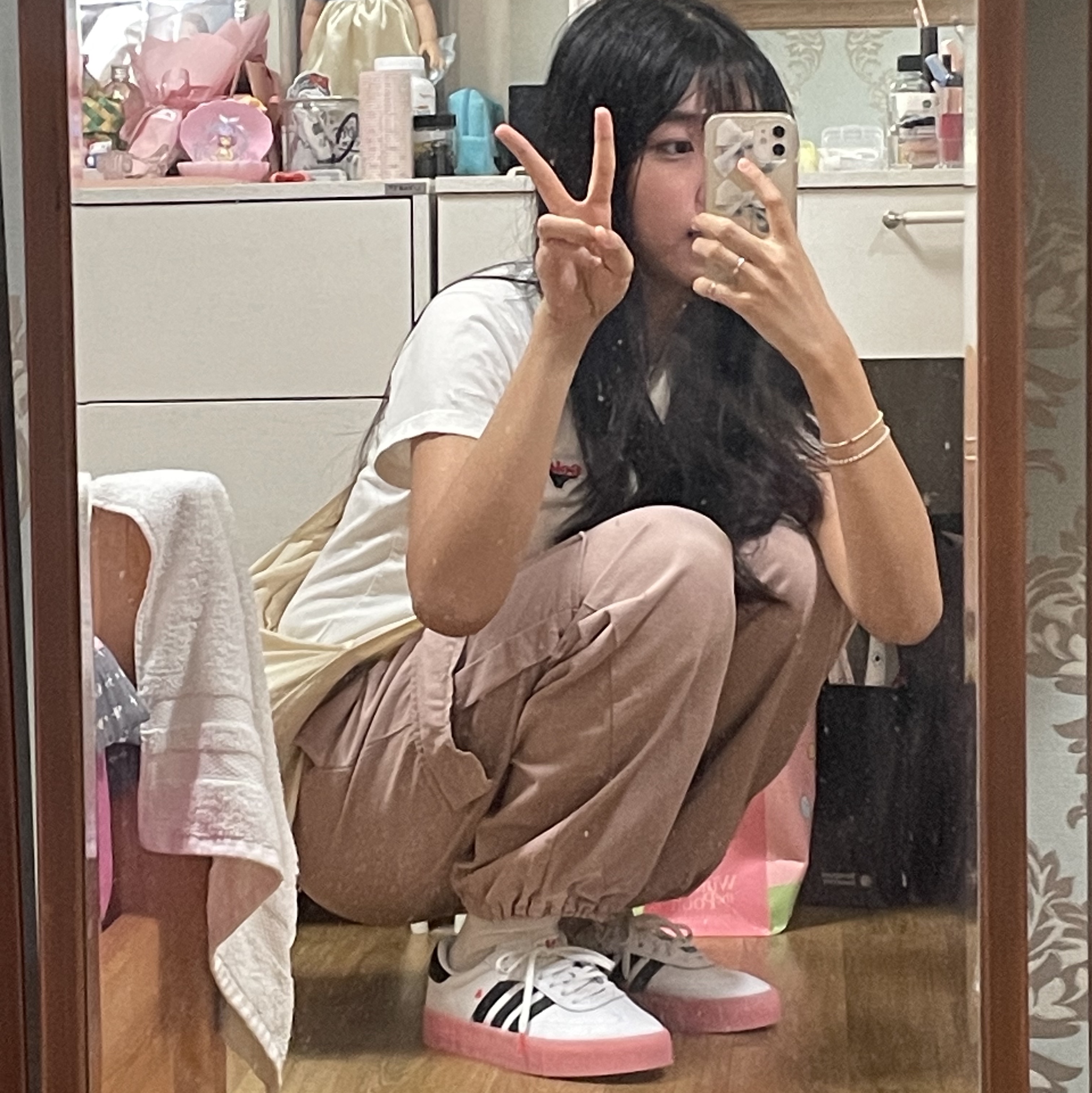 (W) Adidas Sambarose White Pink 착용 스타일 - 2
