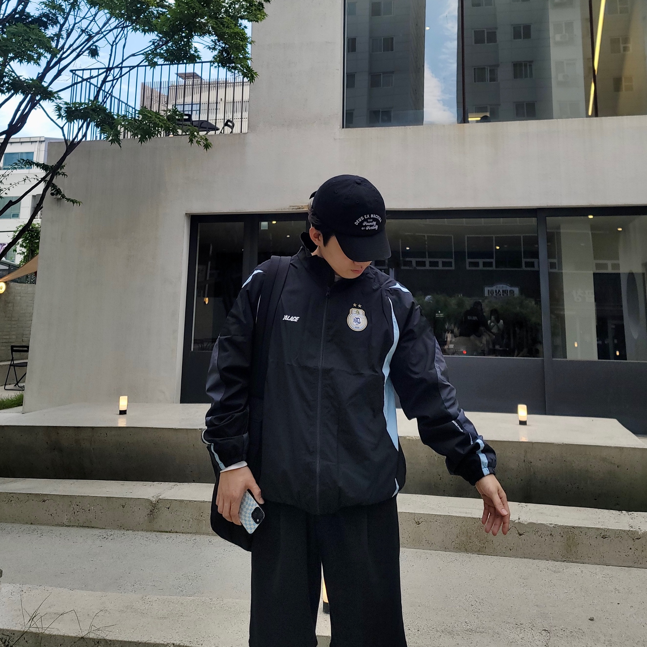 Palace Pro Shell Jacket Black - 23FW 착용 스타일 - 1
