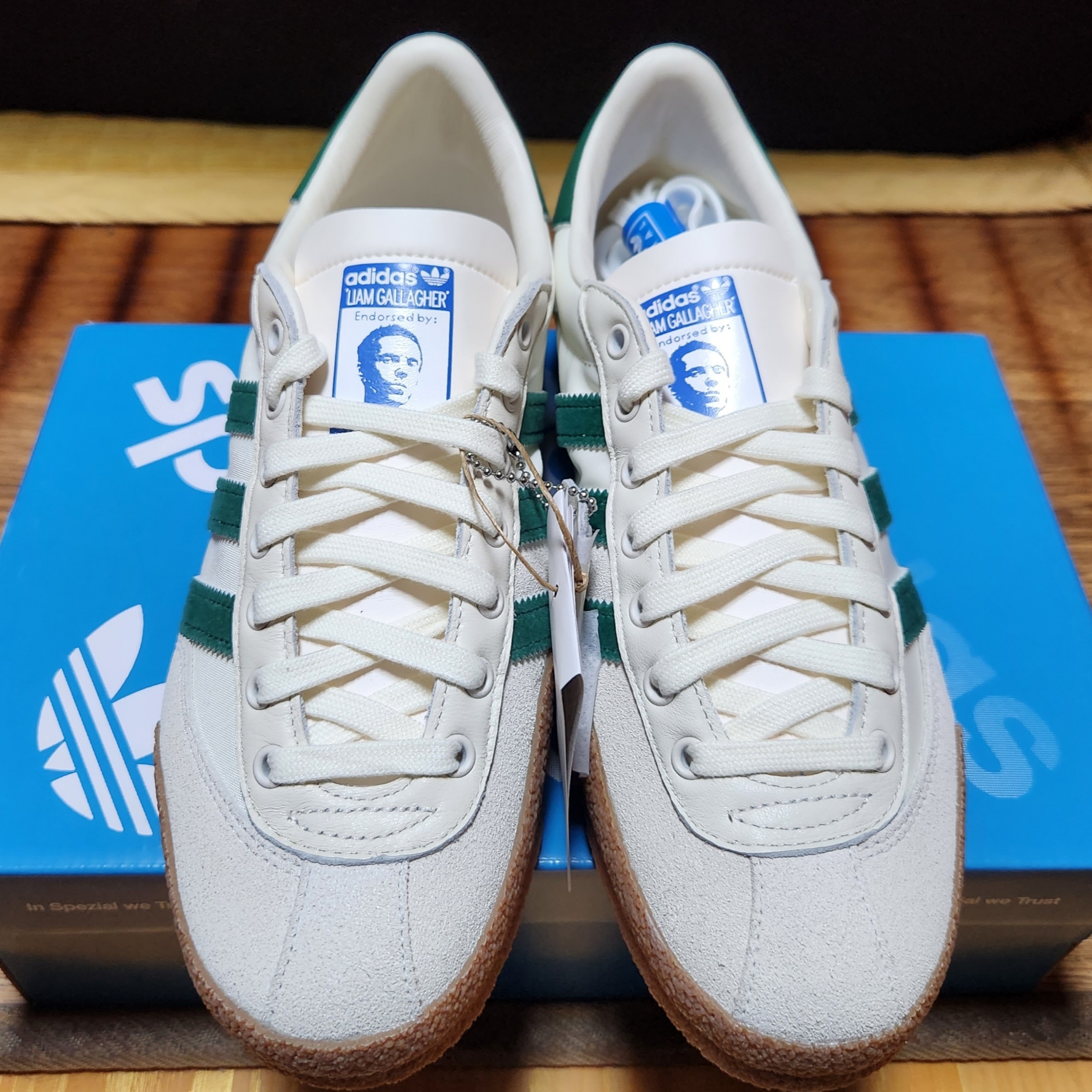 Adidas x Liam Gallagher Spezial LG II Cream White Collegiate Green 착용 스타일 - 1