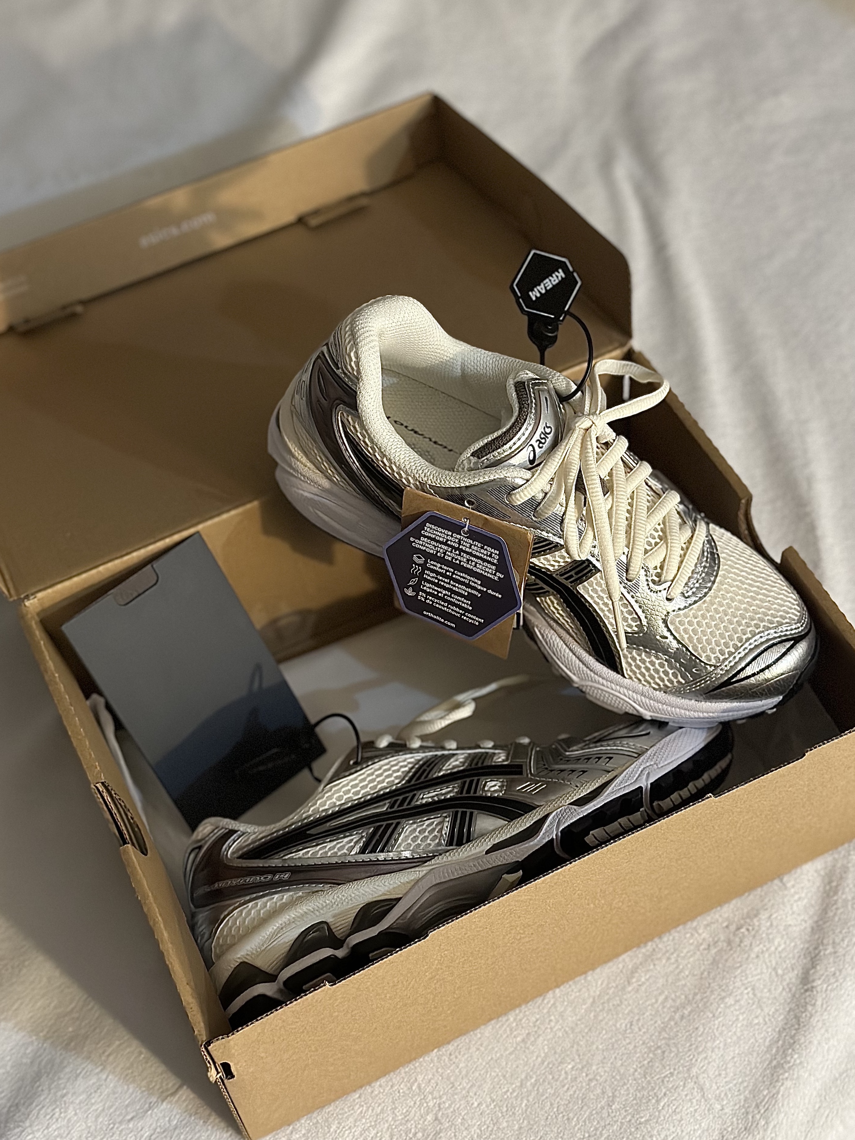 Asics Gel-Kayano 14 Cream Black 착용 스타일 - 5