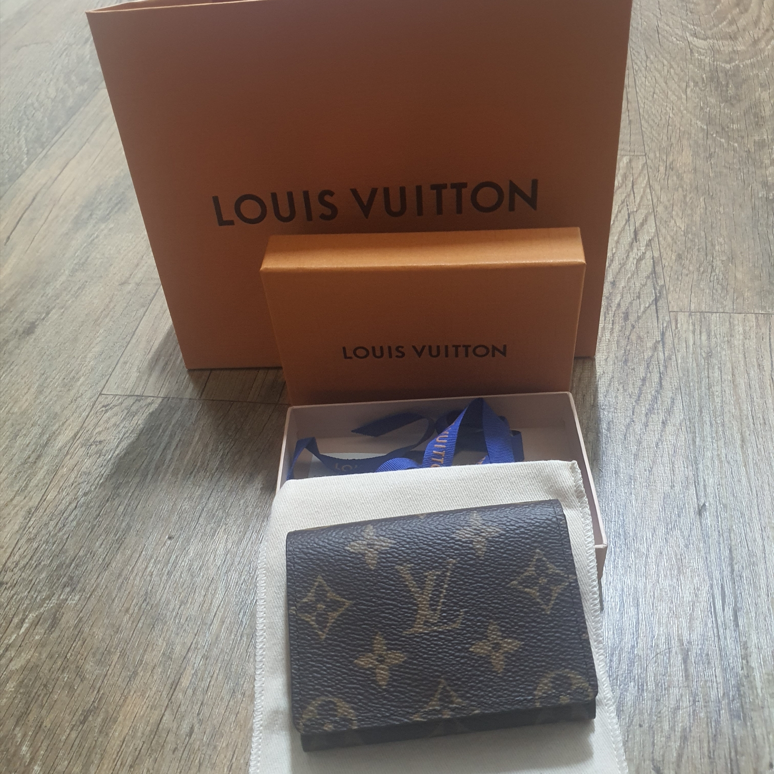 Louis Vuitton Envelope Business Card Holder Monogram 착용 스타일