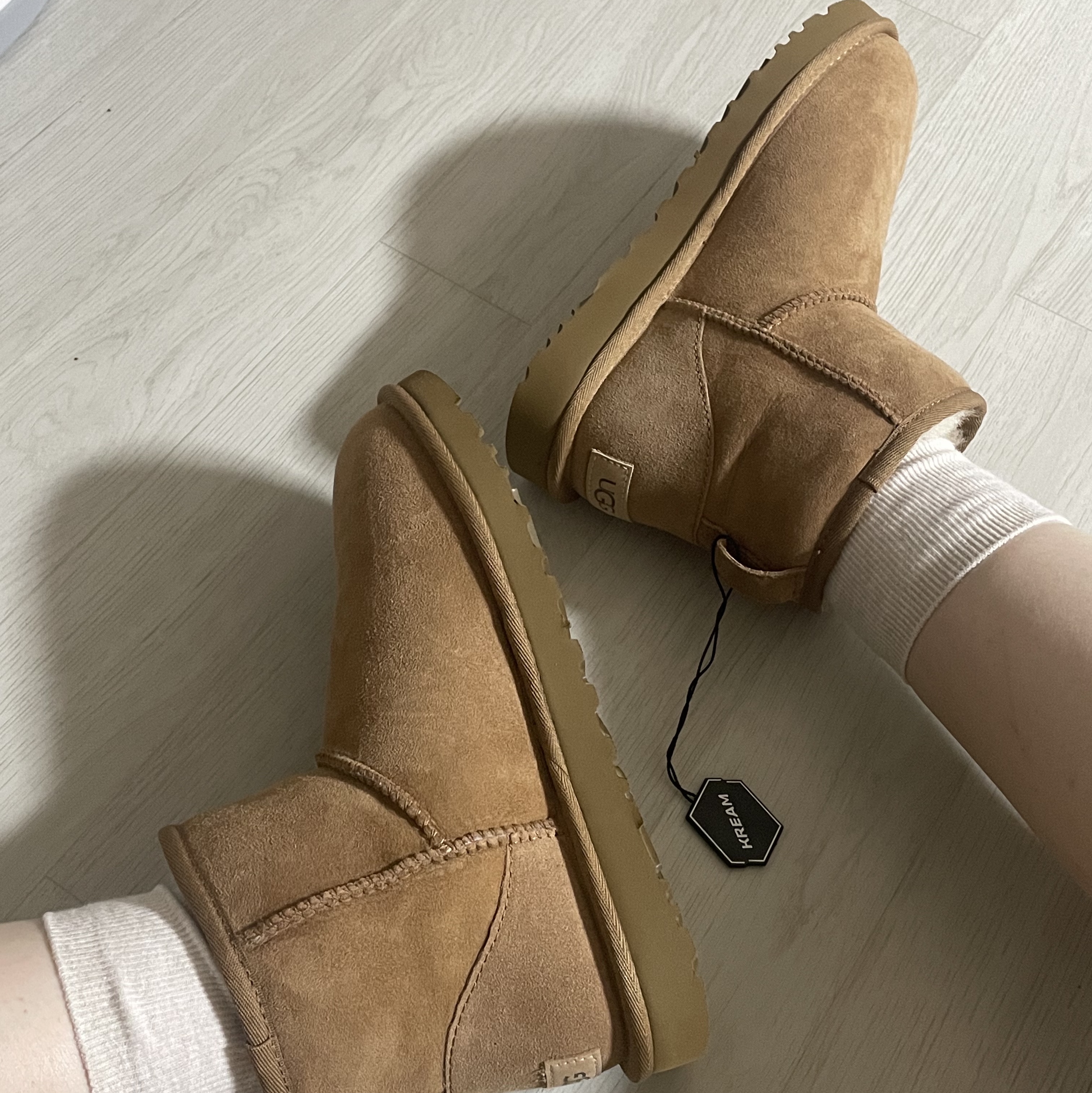 (W) UGG Classic Mini II Boots Chestnut 착용 스타일 - 1