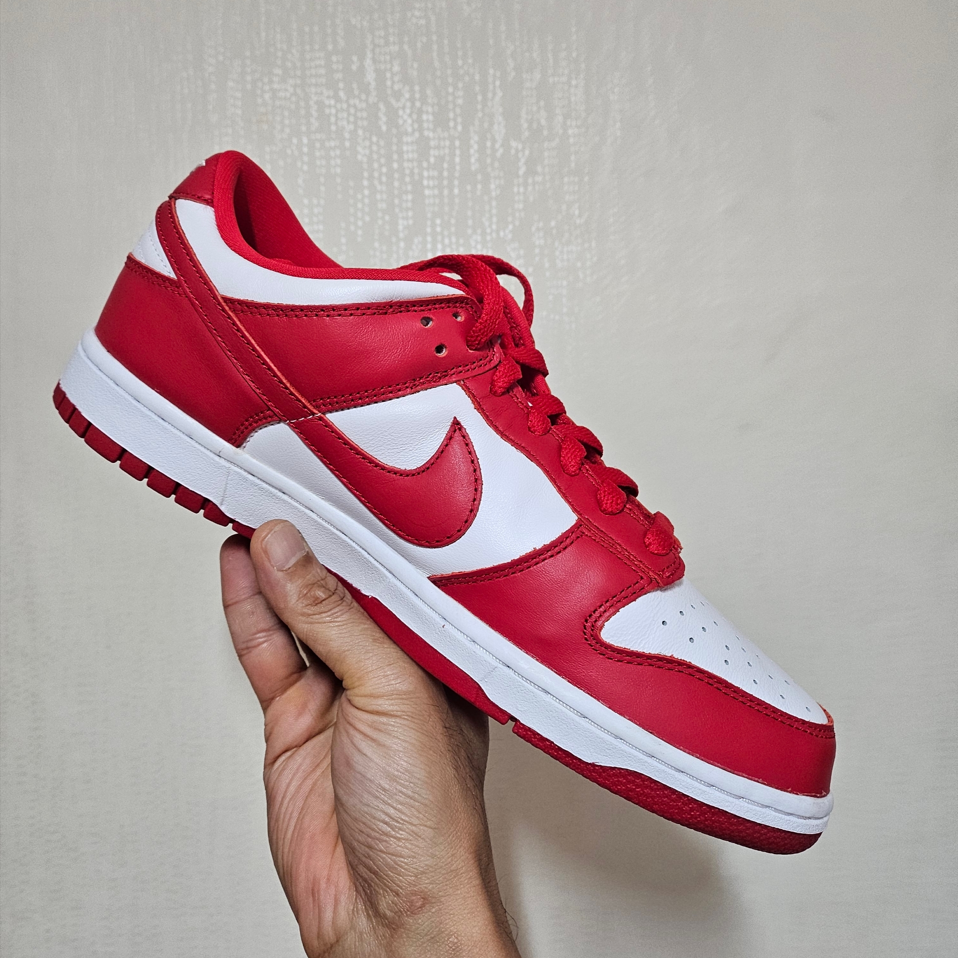 Nike Dunk Low SP White and University Red 2023 착용 스타일 - 3