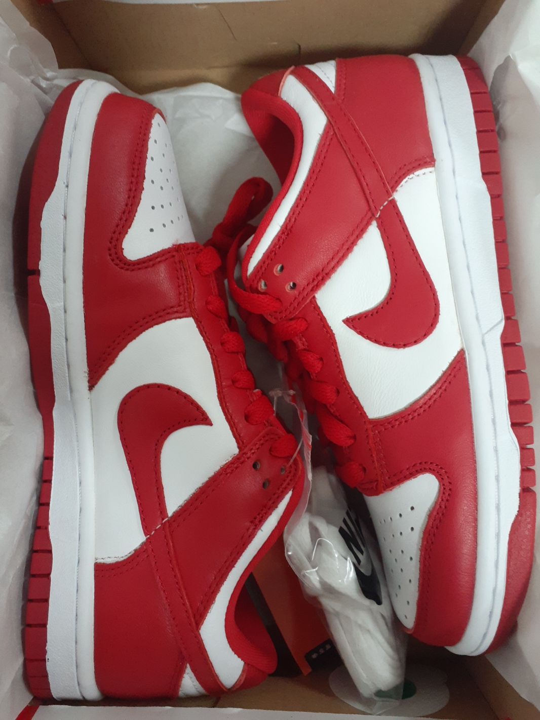 Nike Dunk Low SP White and University Red 2023 착용 스타일