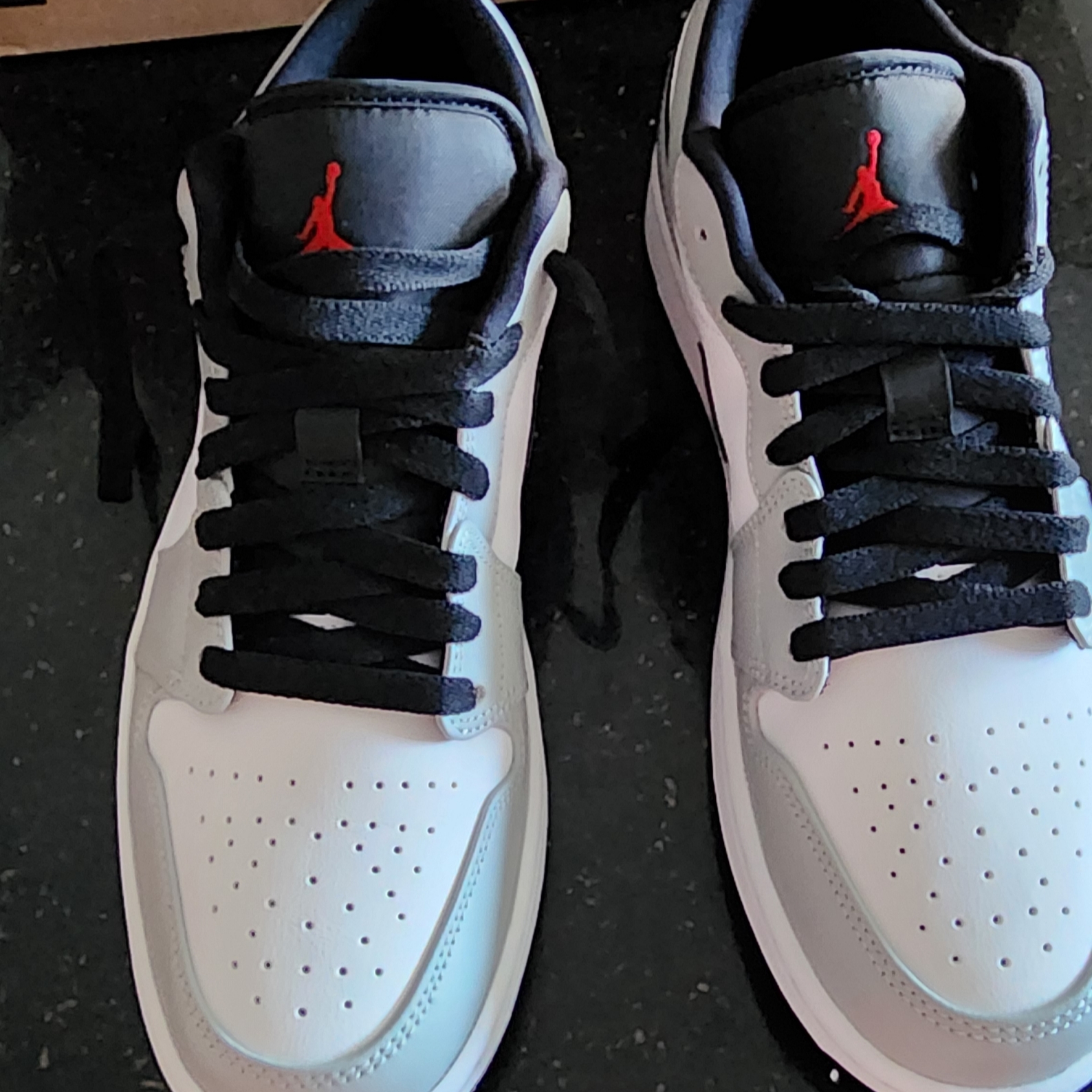Jordan 1 Low Light Smoke Grey 착용 스타일 - 5