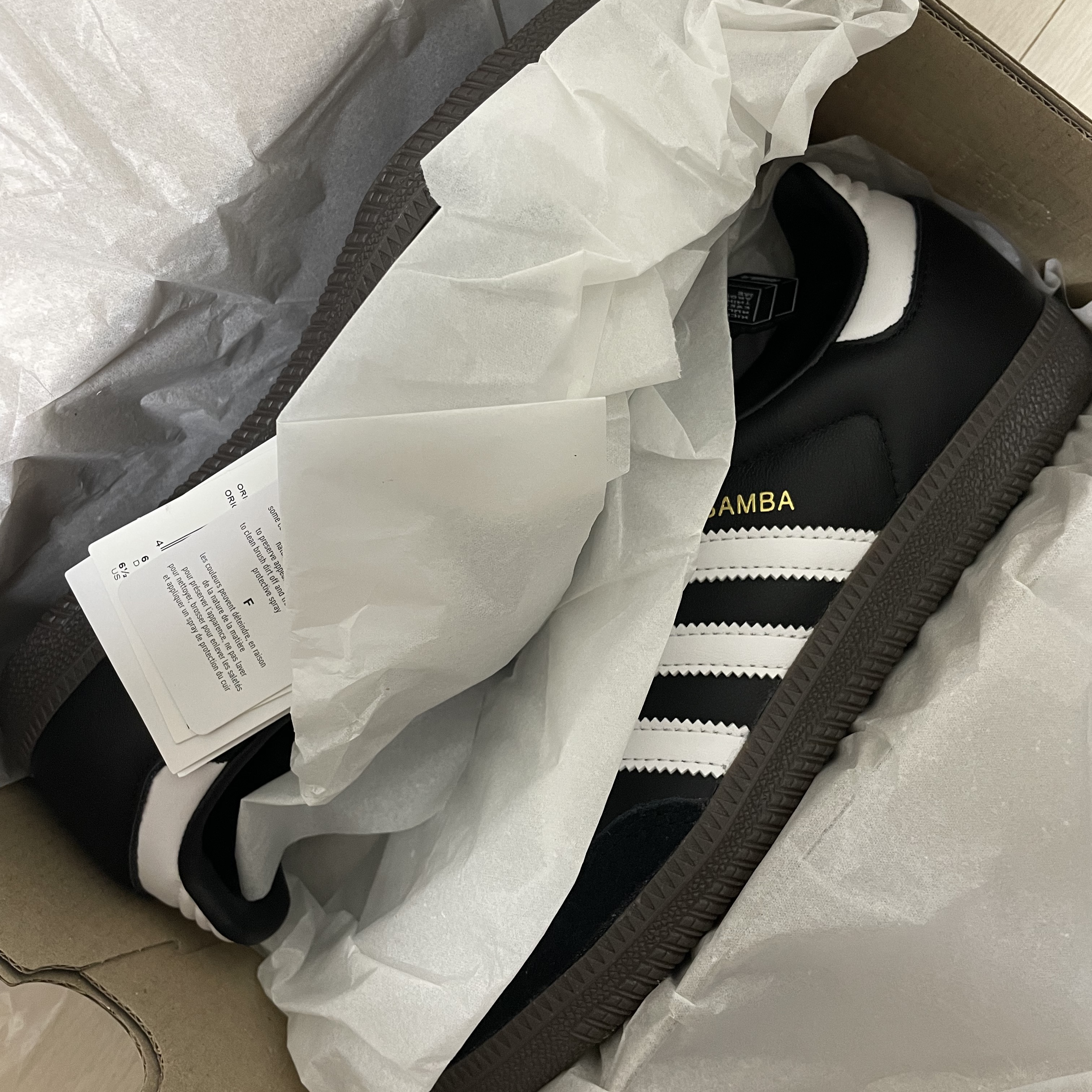 Adidas Samba OG Black White Gum 착용 스타일