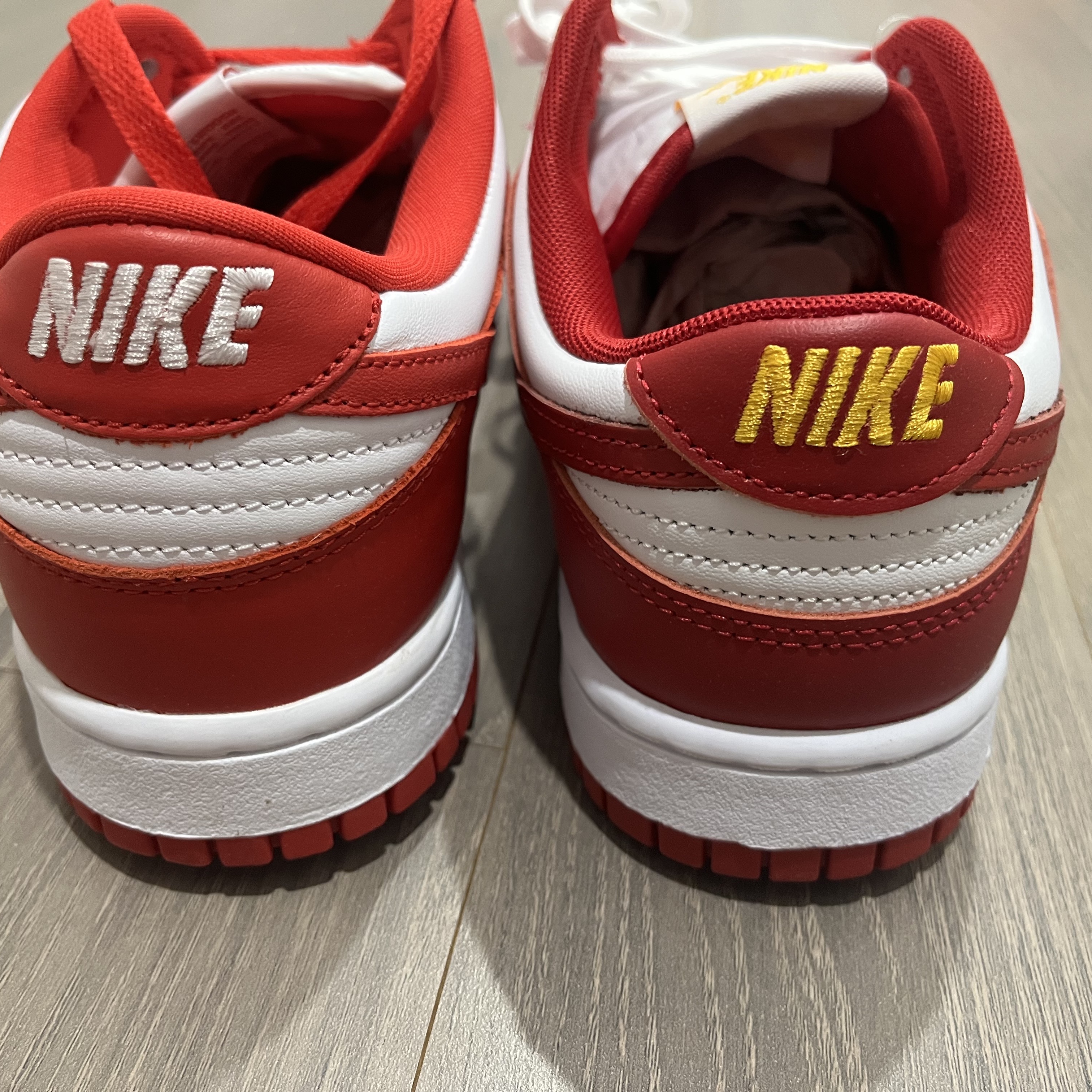 Nike Dunk Low SP White and University Red 2023, Nike Dunk Low Retro Gym Red 착용 스타일 - 3
