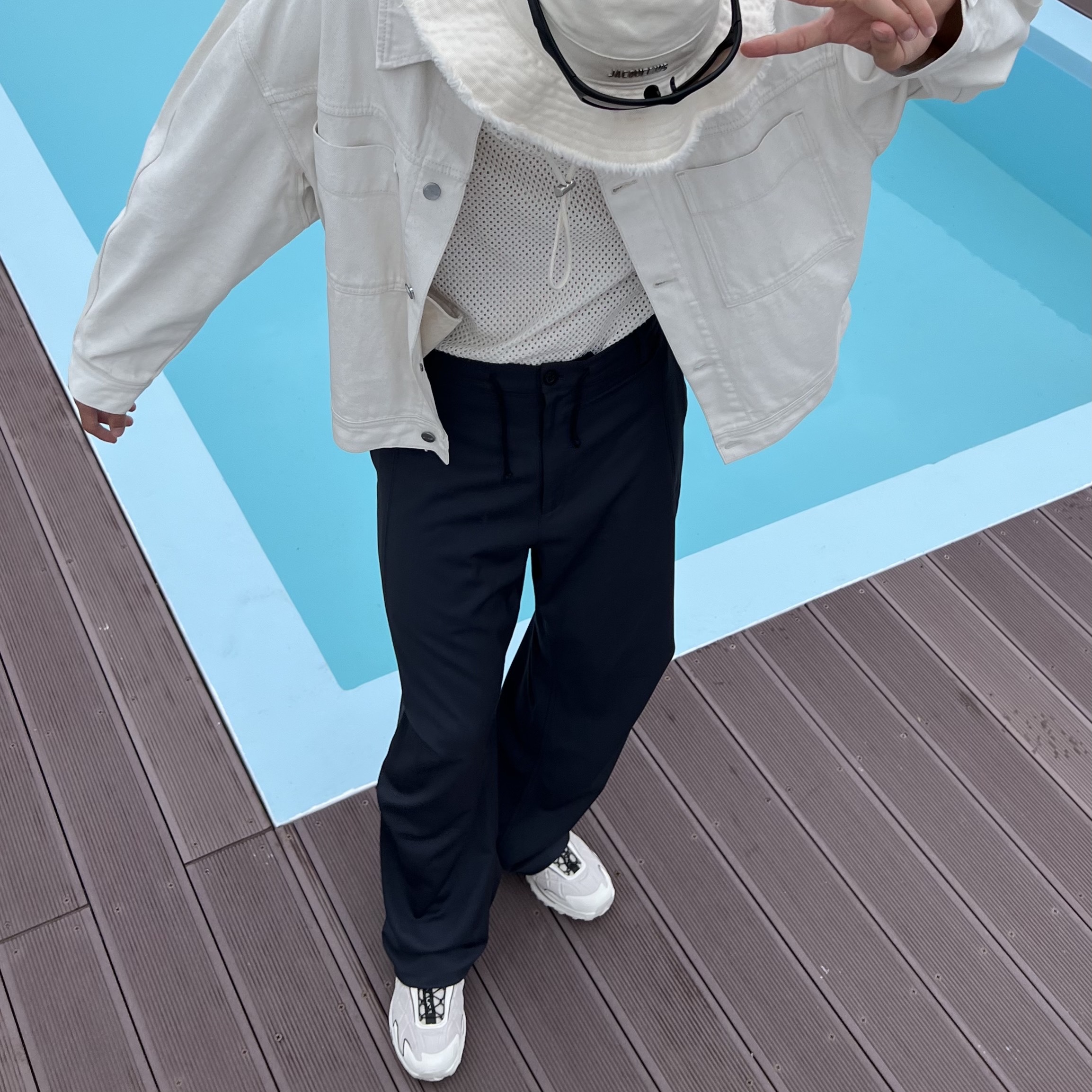 Salomon XT-Slate ADV Vanila Rainy Day, Jacquemus Le Bob Artichaut Bucket Hat Off White 착용 스타일 - 1