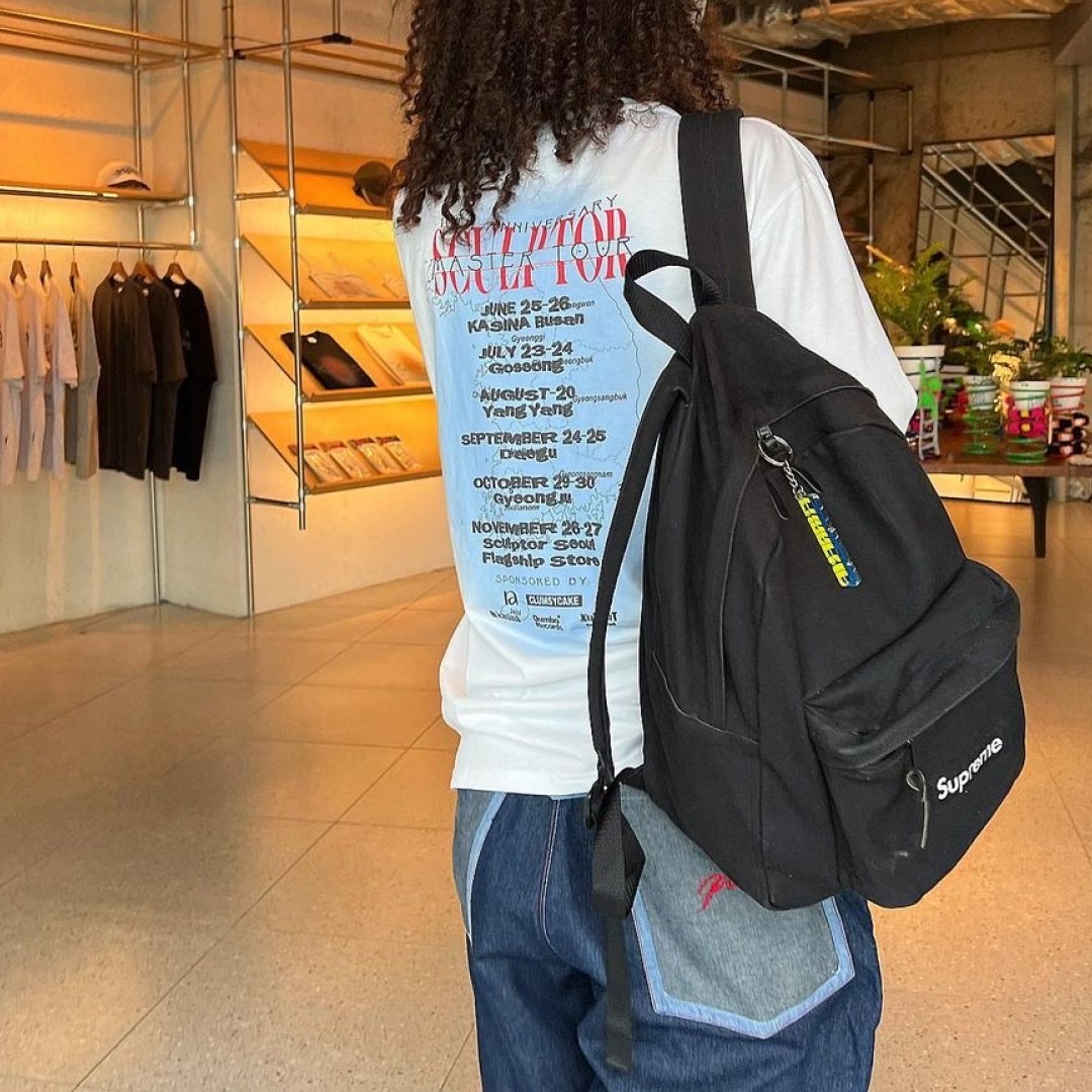 Nike x Stussy Air Penny II Vivid Green and Black, Supreme Canvas Backpack Black 착용 스타일 - 3