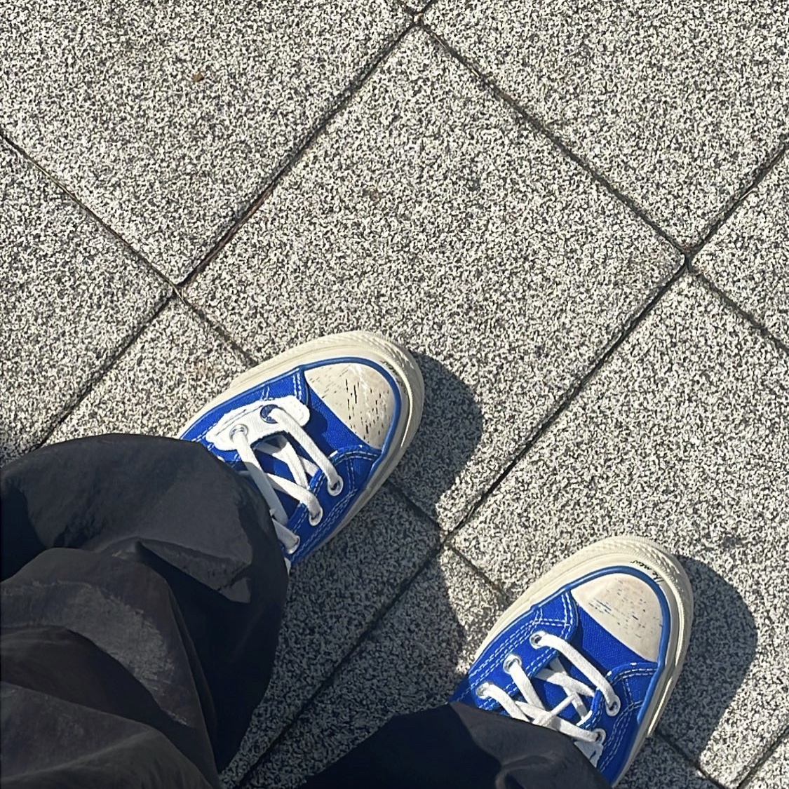 Converse x Ader Error Chuck 70 Ox Imperial Blue 착용 스타일