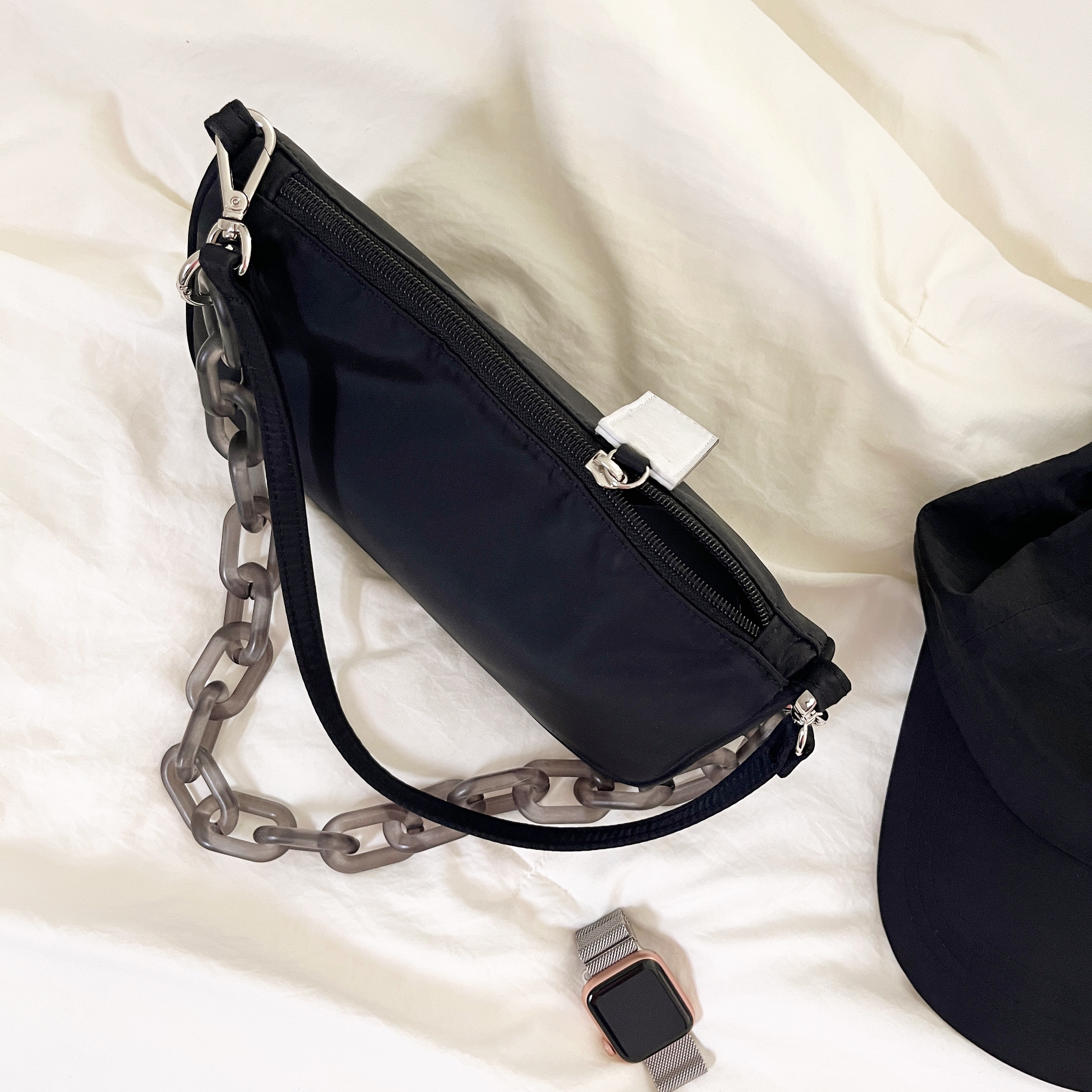 Nieeh Women Envelope Bag Black 착용 스타일