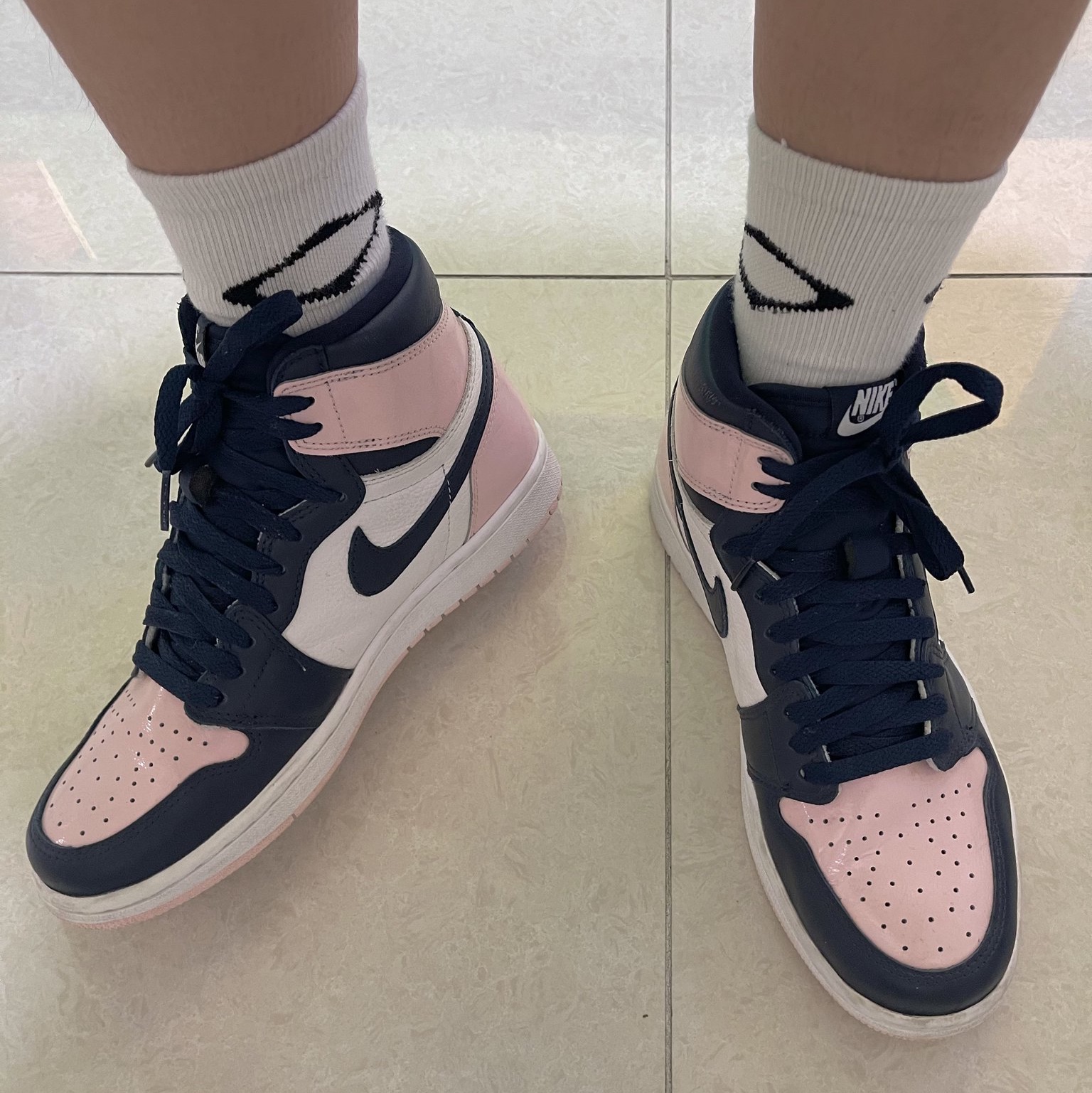 (W) Jordan 1 Retro High OG Atmosphere 착용 스타일 - 2