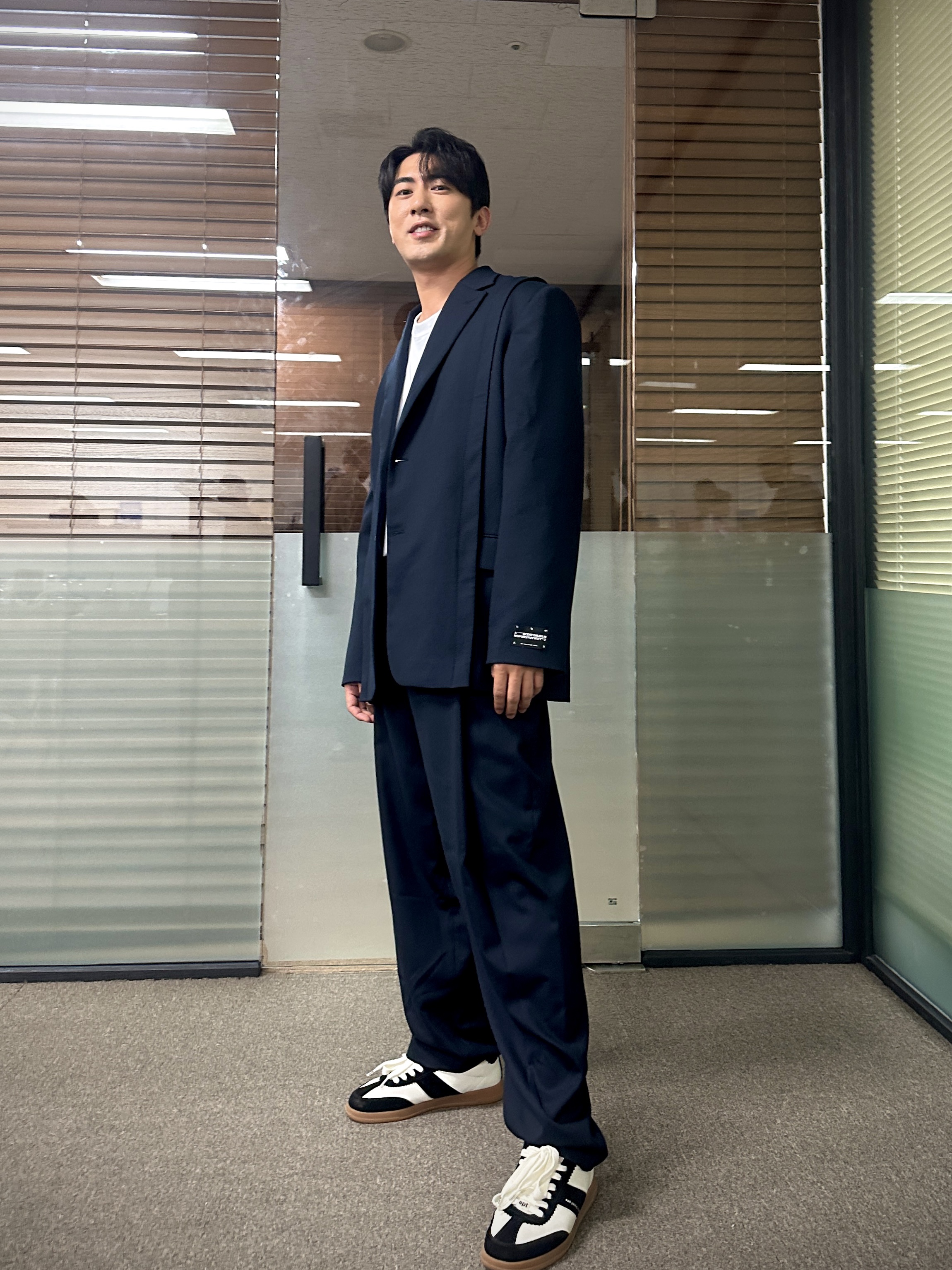 Zara x Ader Error Oversize Blazer Navy, Zara x Ader Error Darted Trousers Navy 착용 스타일