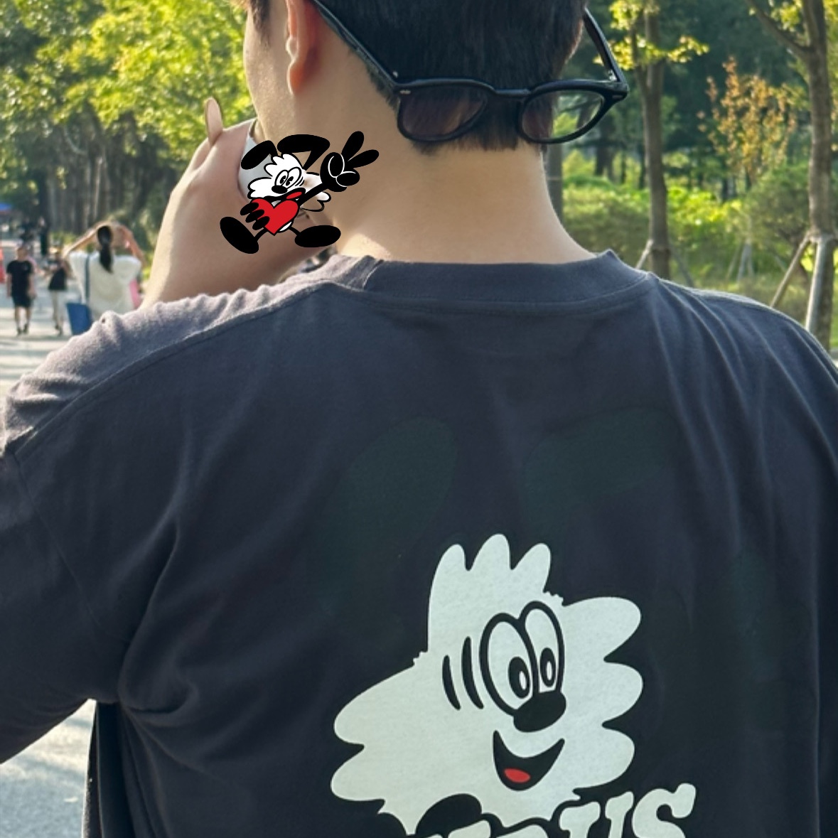 Verdy x Haus Dosan T-Shirt Black 착용 스타일