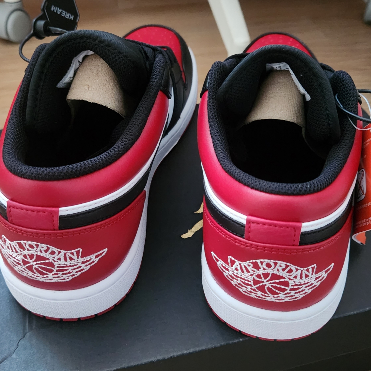 Jordan 1 Low Bred Toe 착용 스타일 - 4