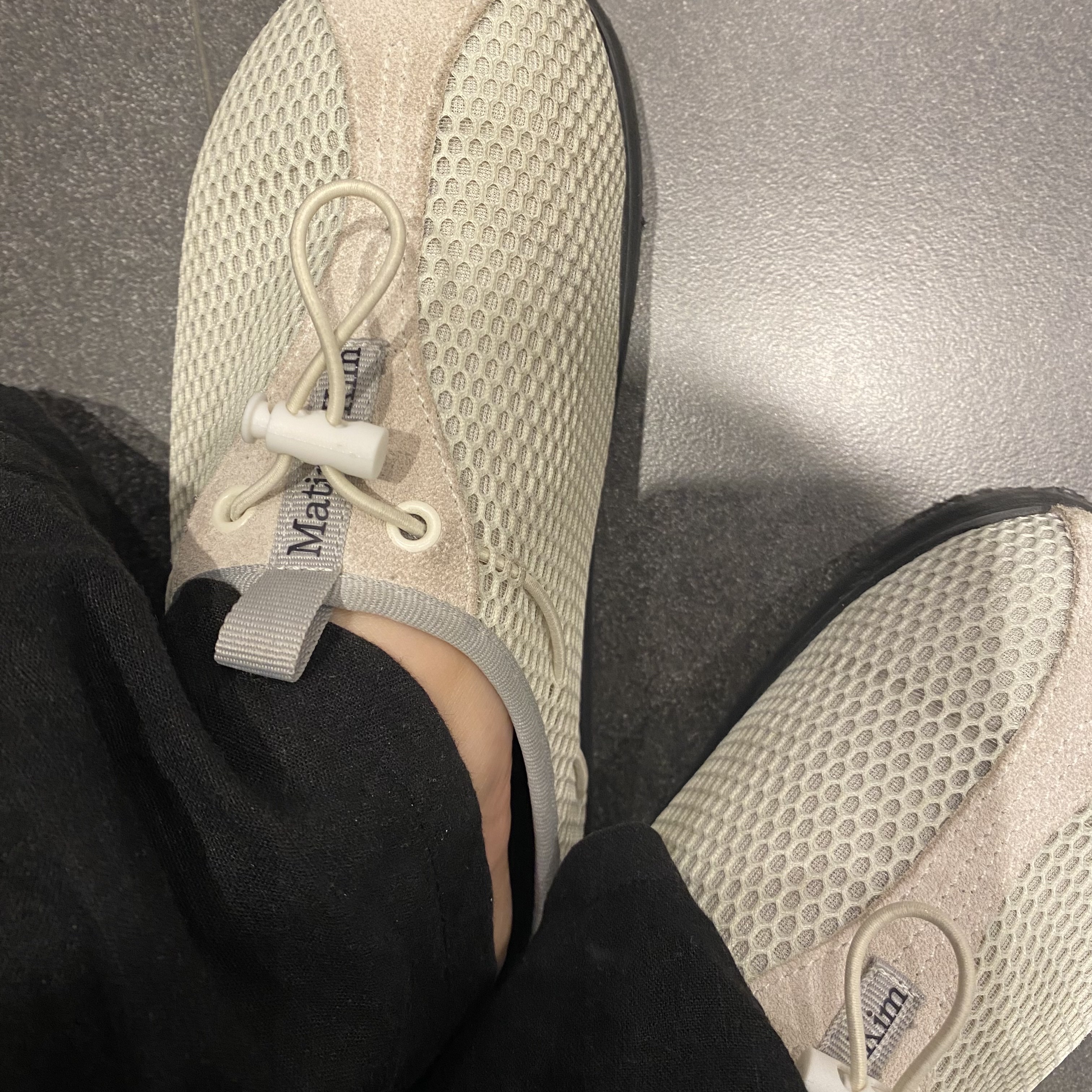 (W) Matin Kim Mesh Round Bloafer Light Khaki 착용 스타일