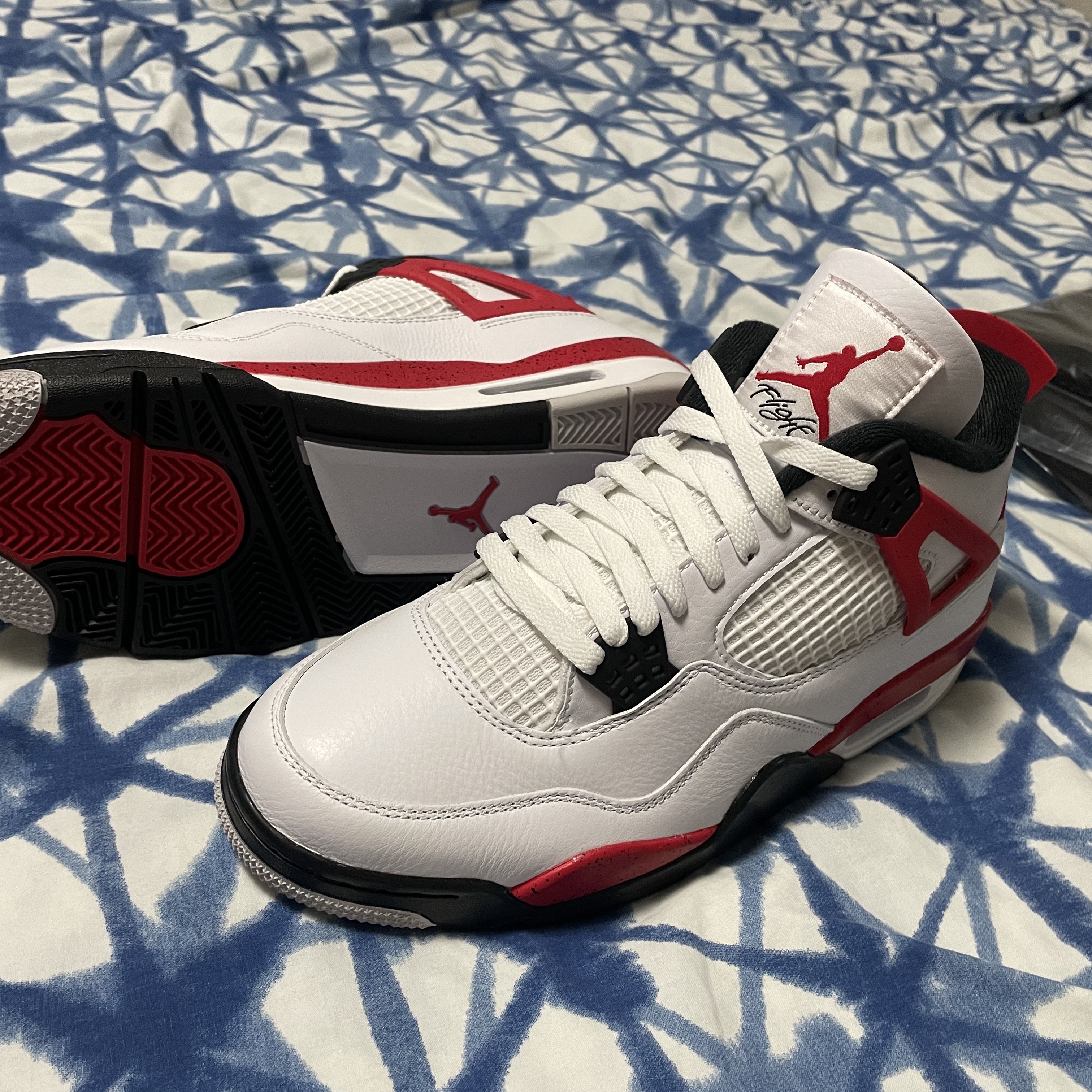Jordan 4 Retro Red Cement 착용 스타일 - 1