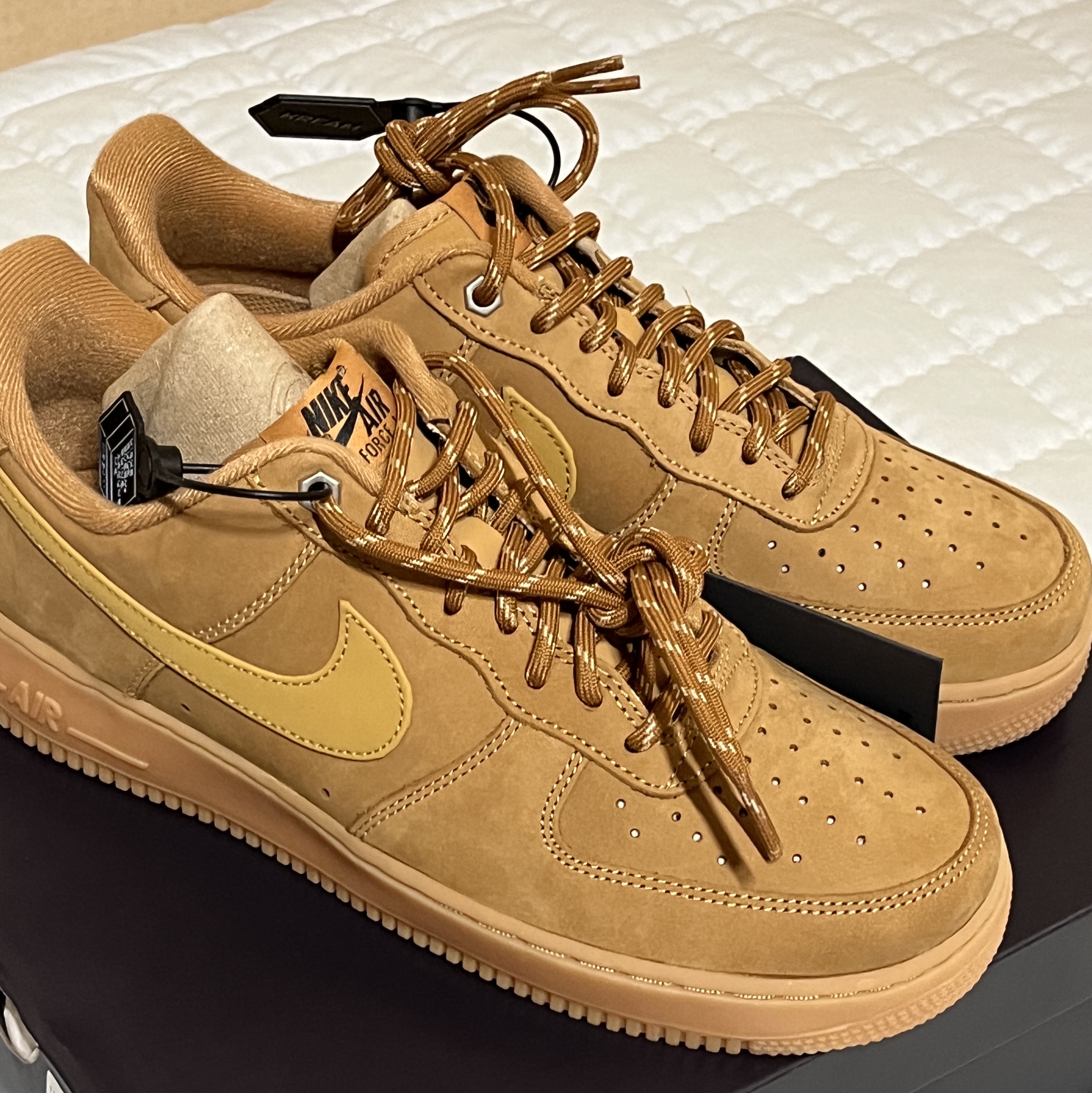 Nike Air Force 1 '07 WB Flax 착용 스타일 - 1