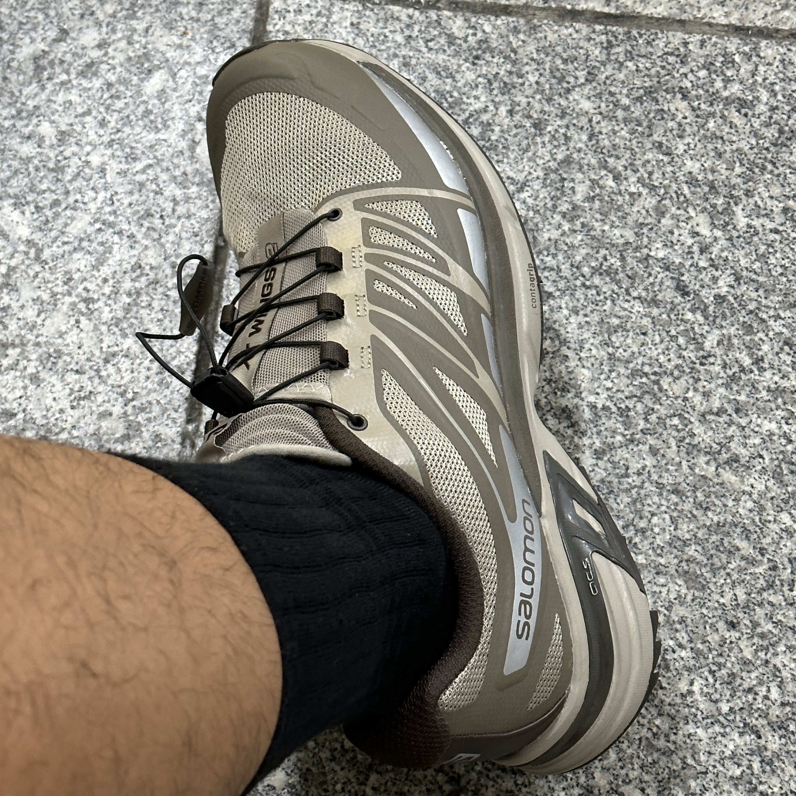 Salomon XT-Wings 2 ADV Vintage Khaki 착용 스타일