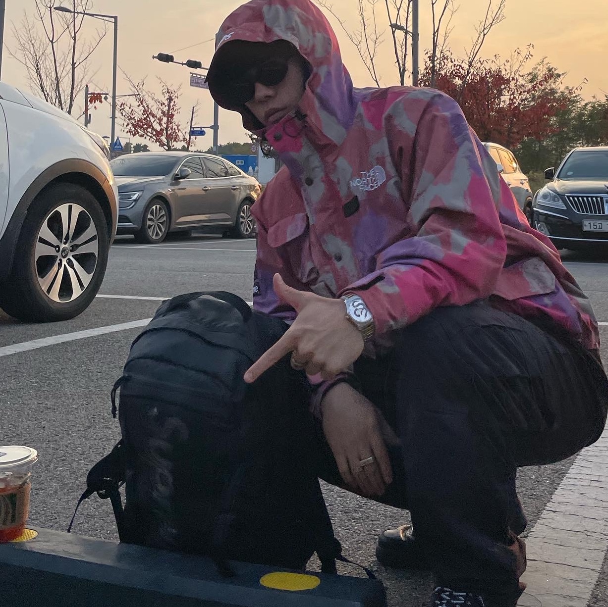 Supreme x The North Face Cargo Jacket Multi-Color - 20SS, Supreme Backpack Black - 21SS 착용 스타일