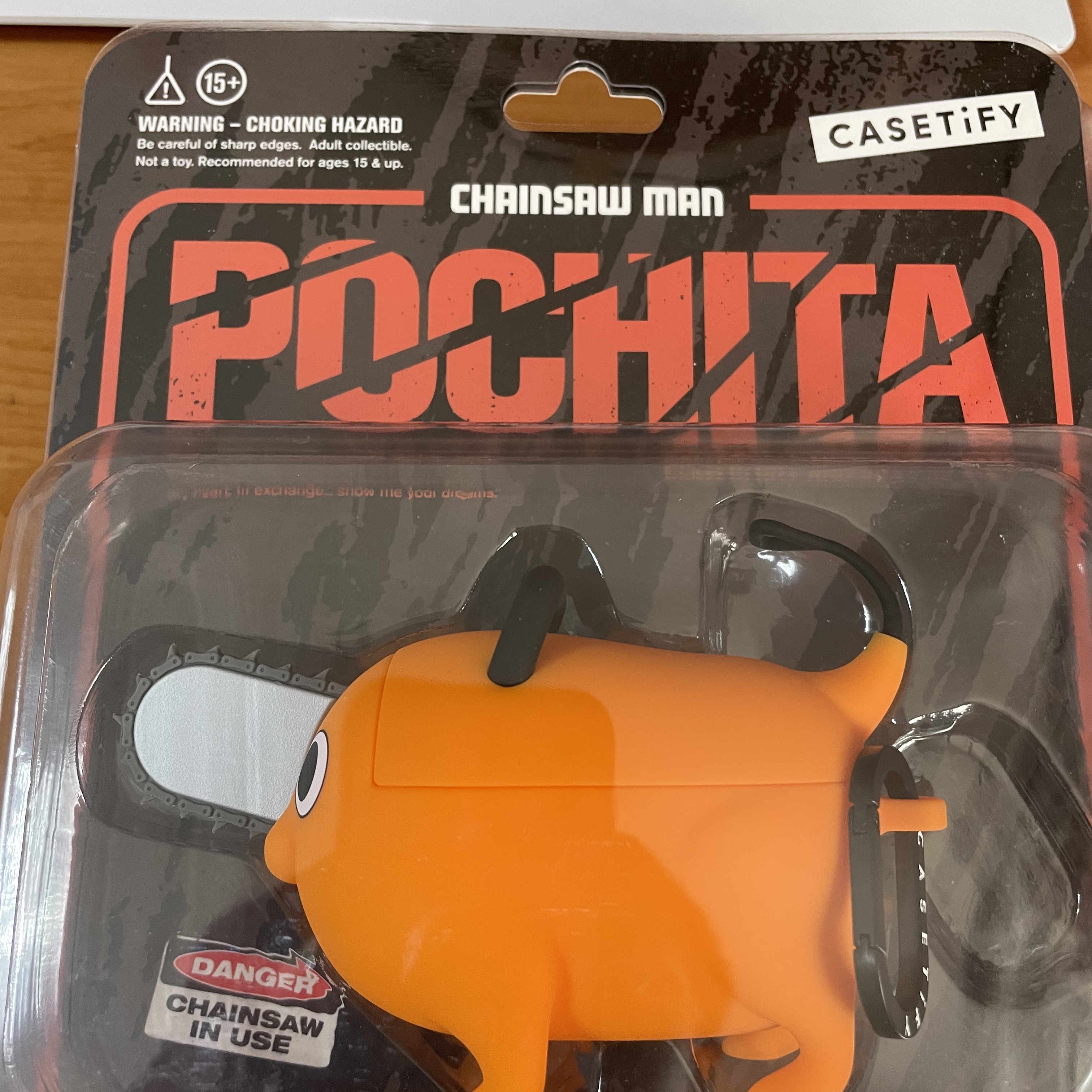 Casetify x Chainsaw Man Pochita Collectible AirPods Pro 1st/2nd Gen Case 착용 스타일 - 1