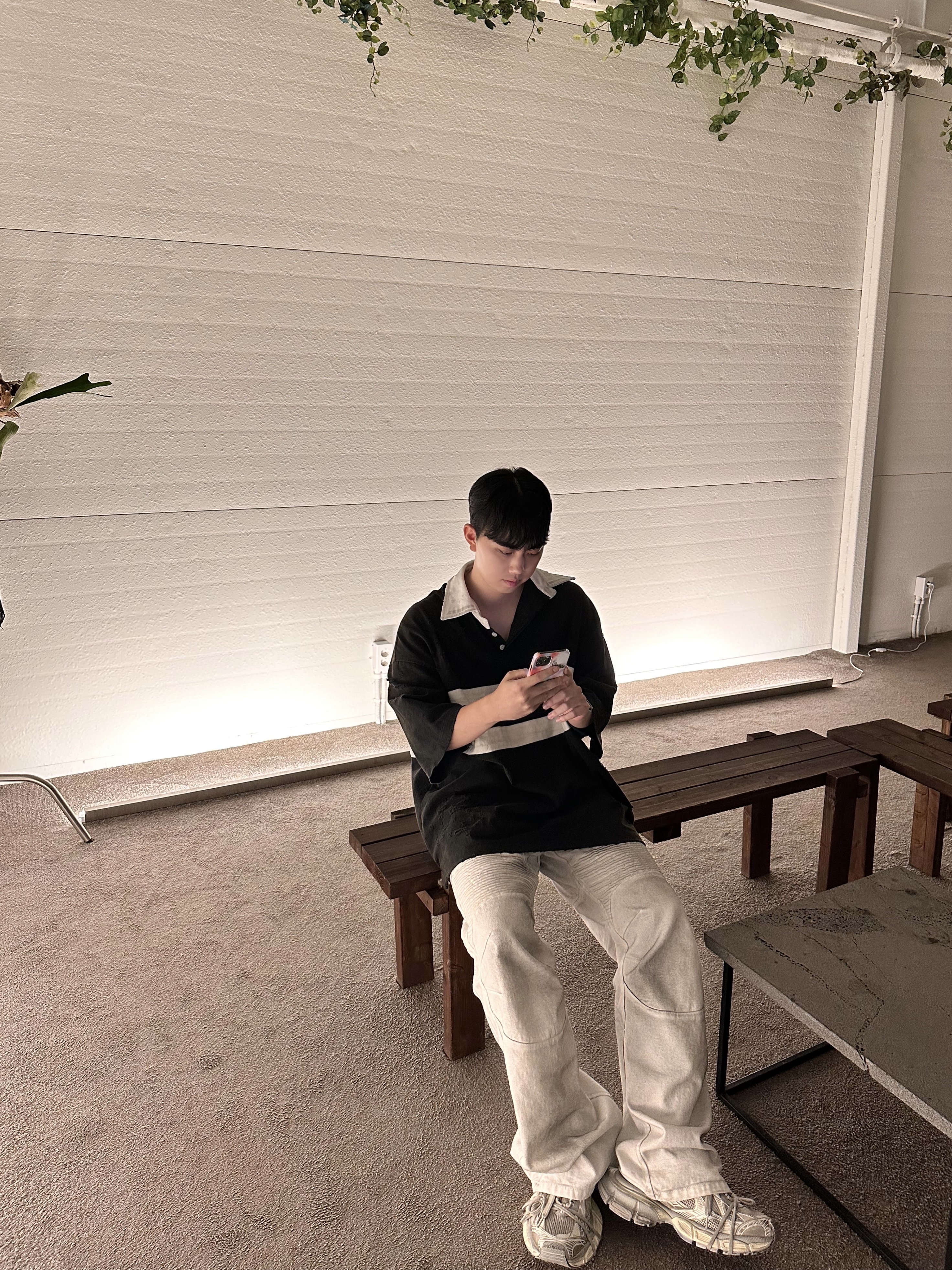 Project G/R Bullied Half Polo Shirts Black, Balenciaga 3XL Sneakers Light Beige 착용 스타일 - 2