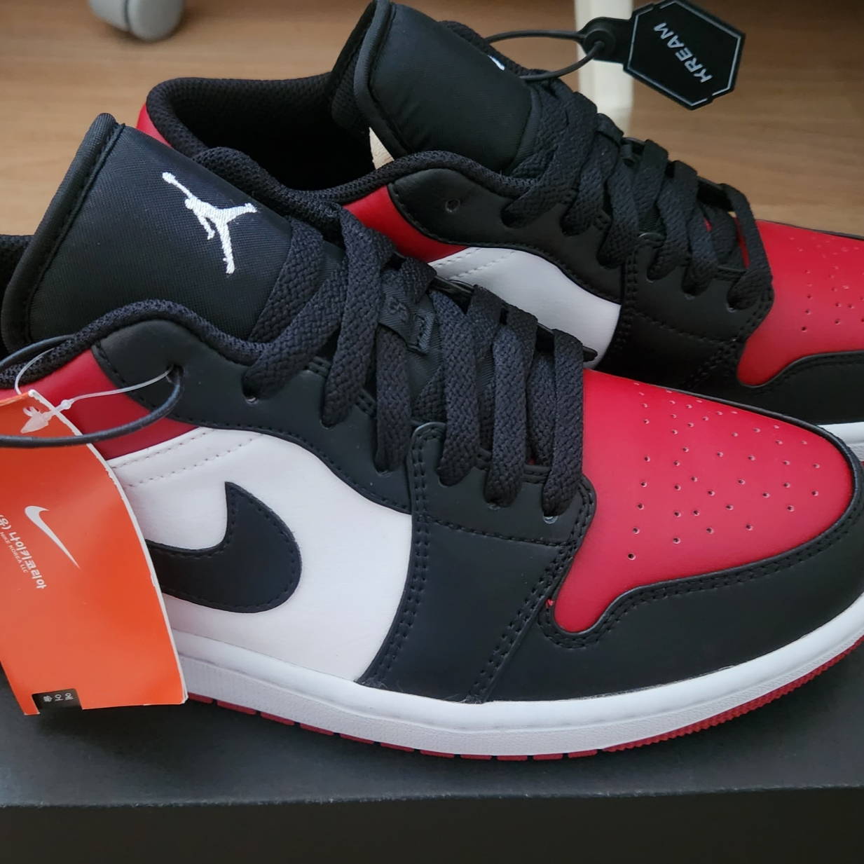 Jordan 1 Low Bred Toe 착용 스타일 - 3