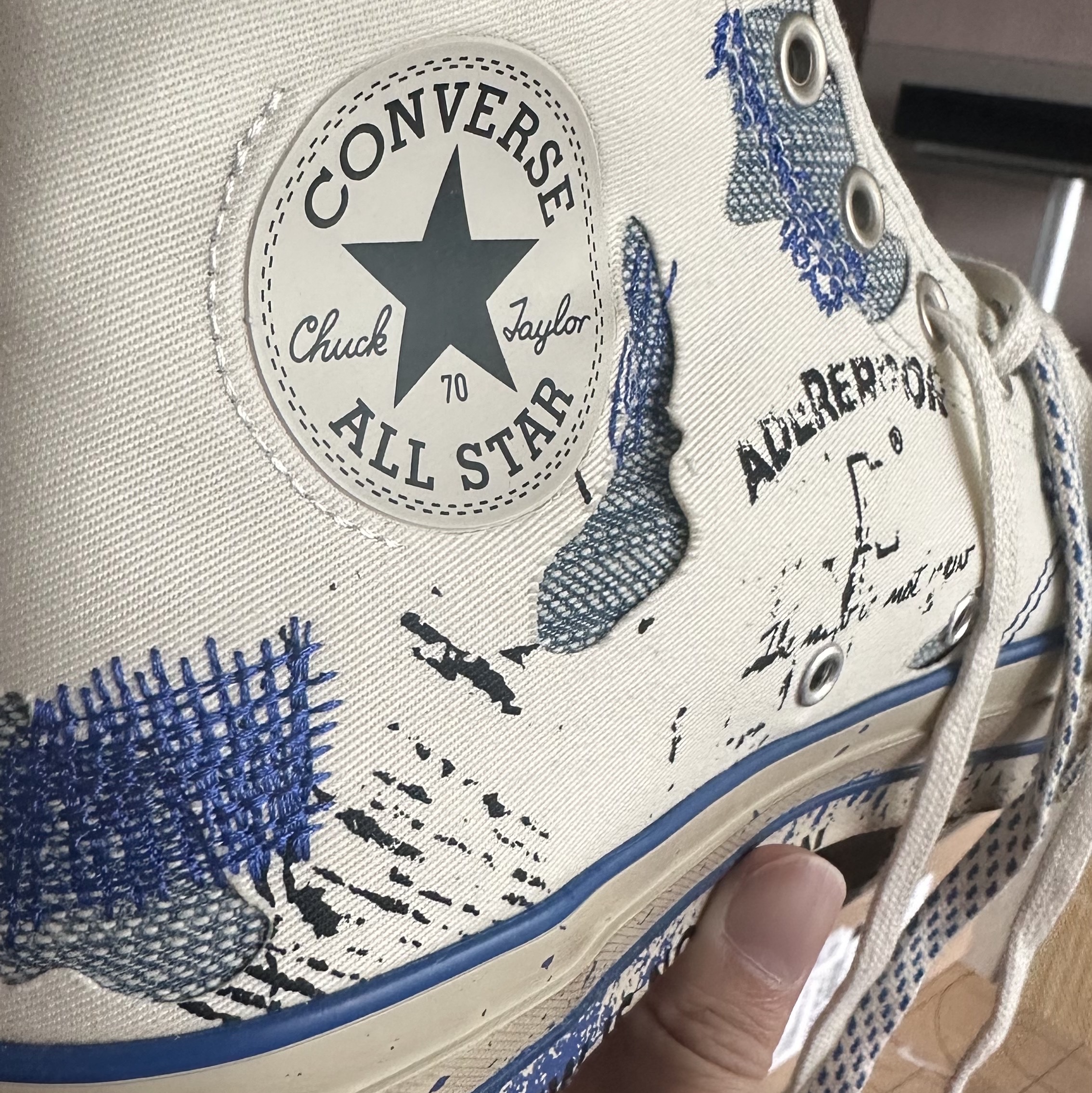 Converse x Ader Error Chuck 70 High White 착용 스타일 - 4